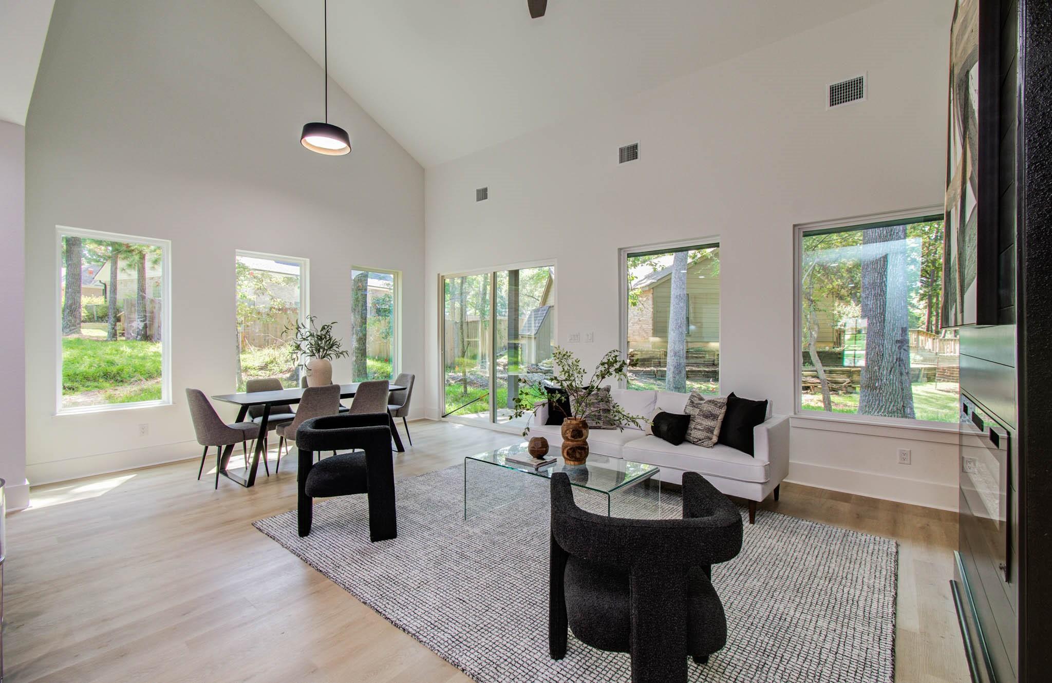 1802 Rollingwood Drive