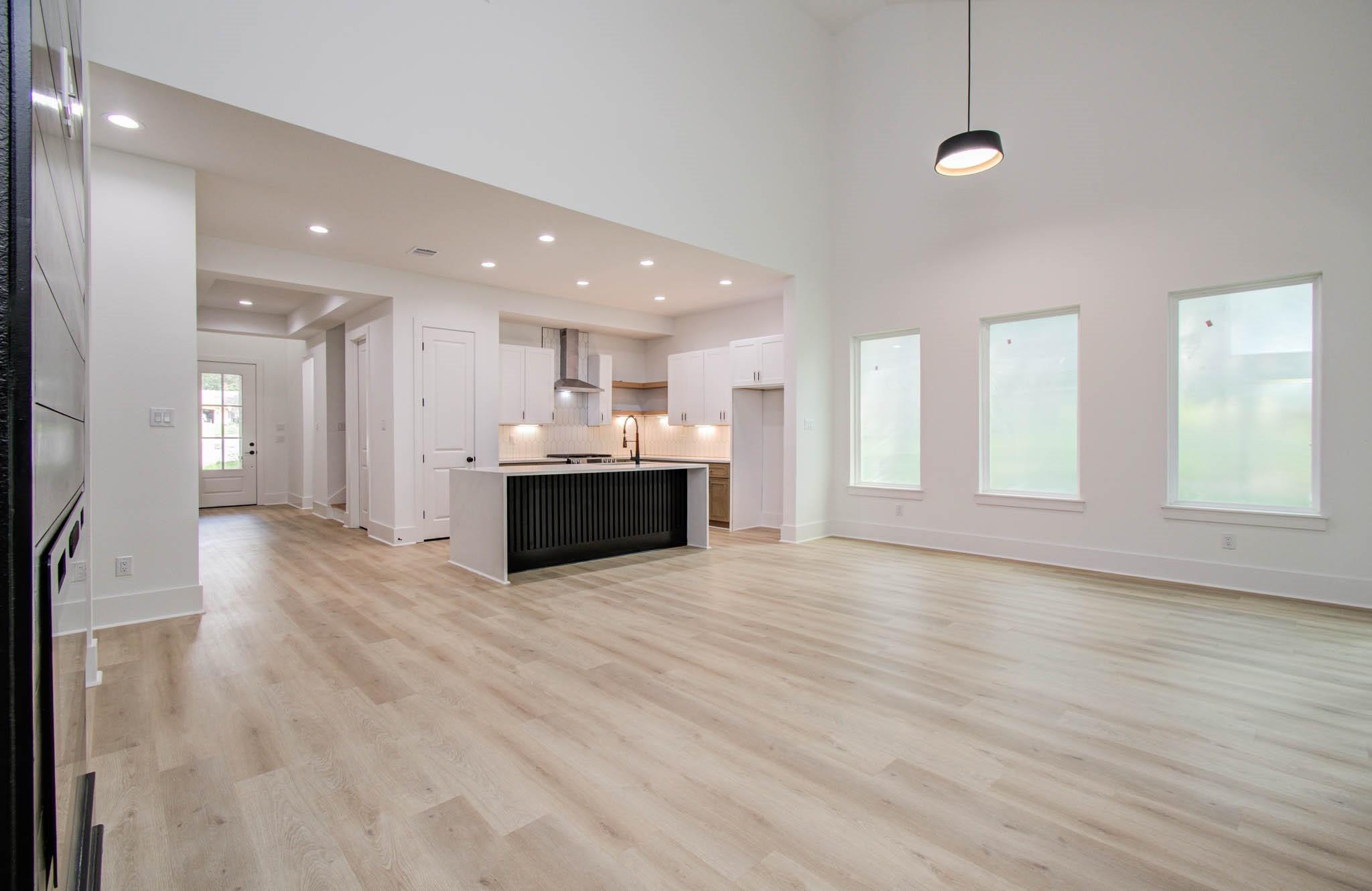 1802 Rollingwood Drive