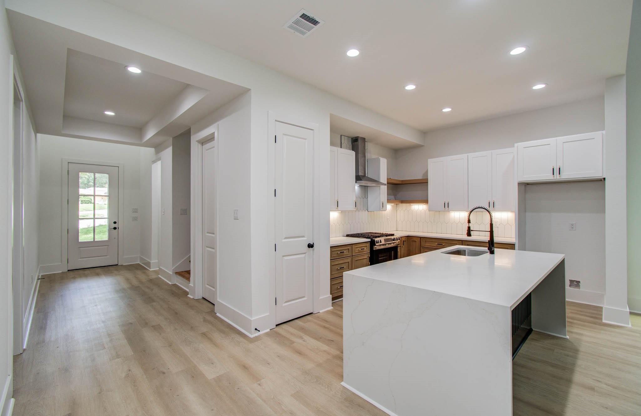 1802 Rollingwood Drive