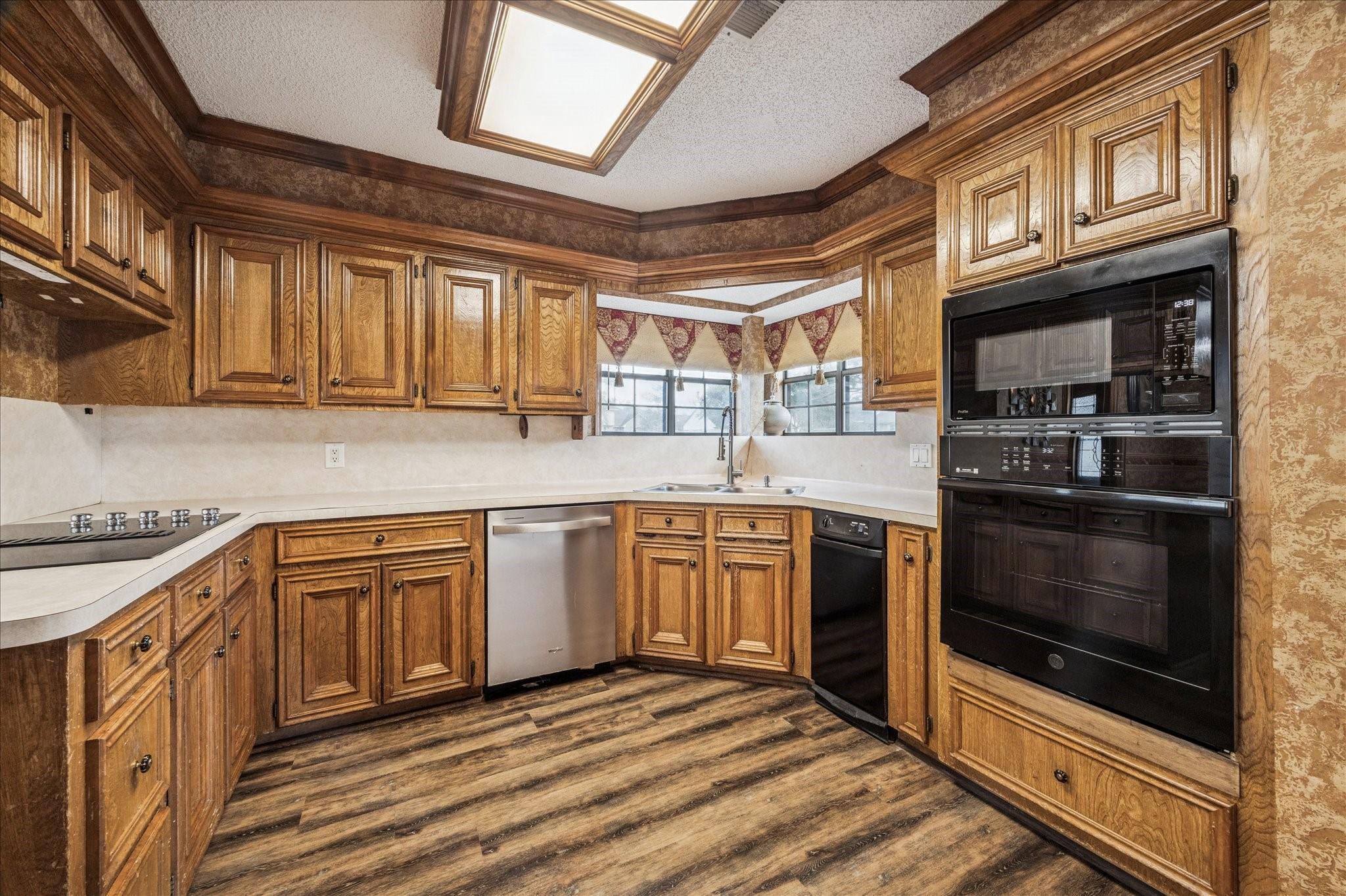 2704 Pine Needle Lane