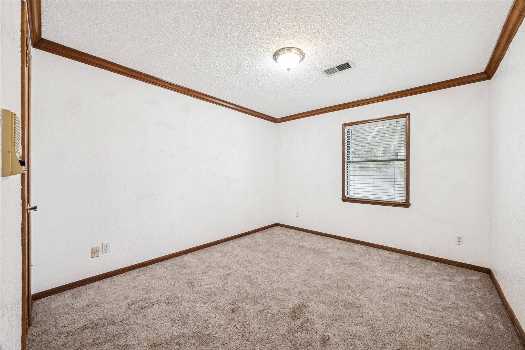 2704 Pine Needle Lane