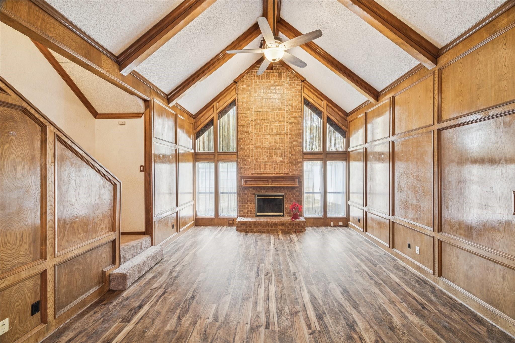 2704 Pine Needle Lane