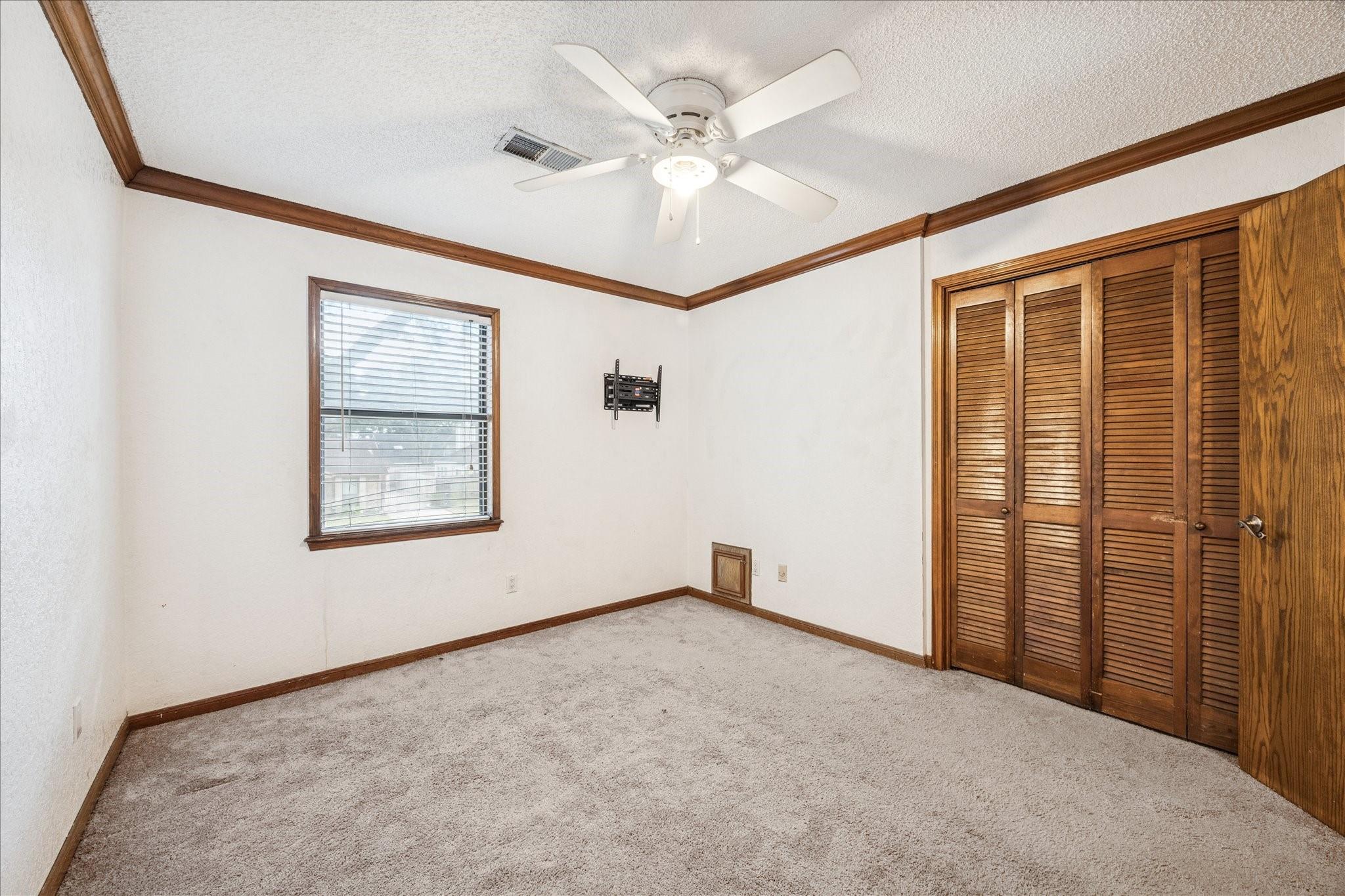 2704 Pine Needle Lane