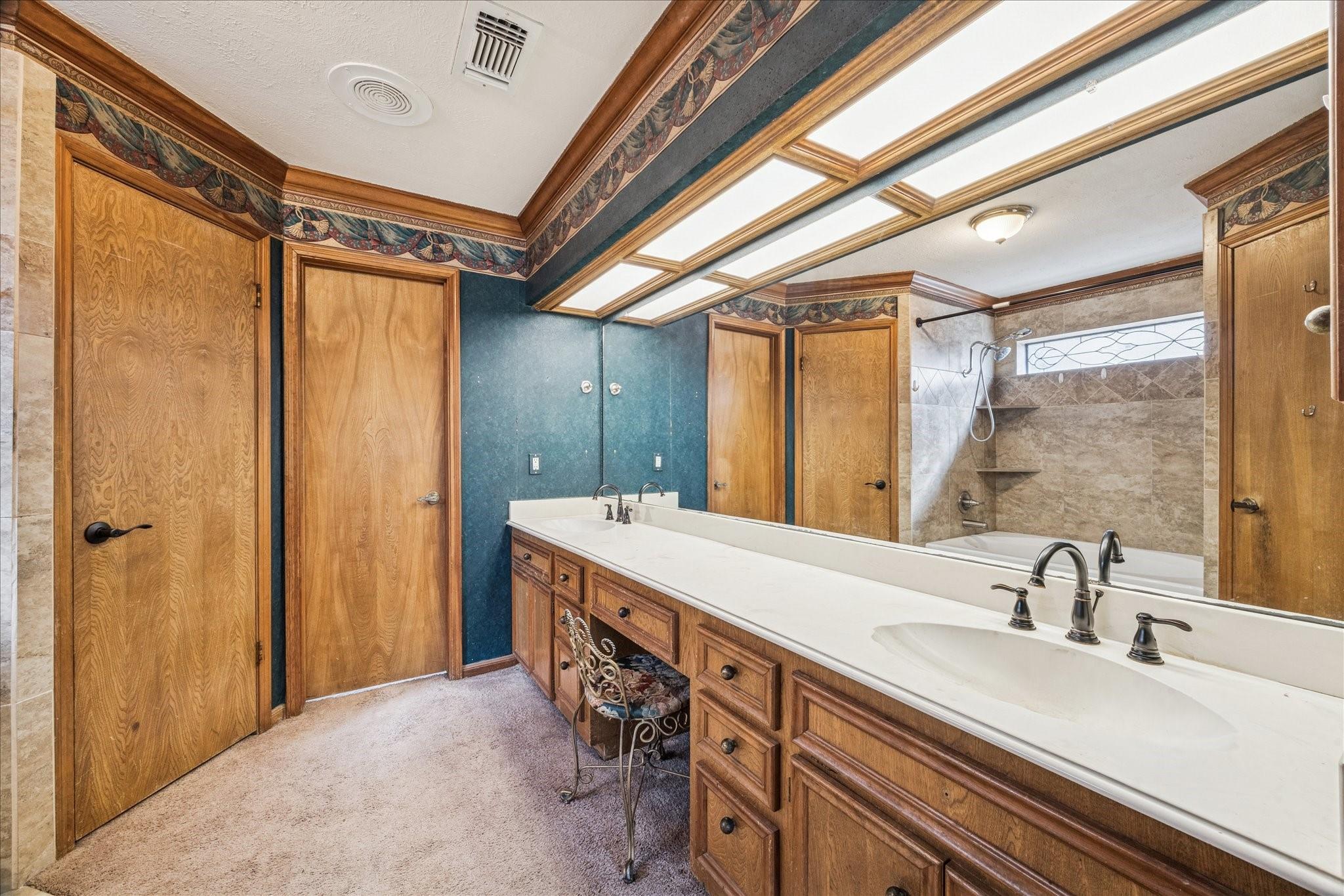 2704 Pine Needle Lane