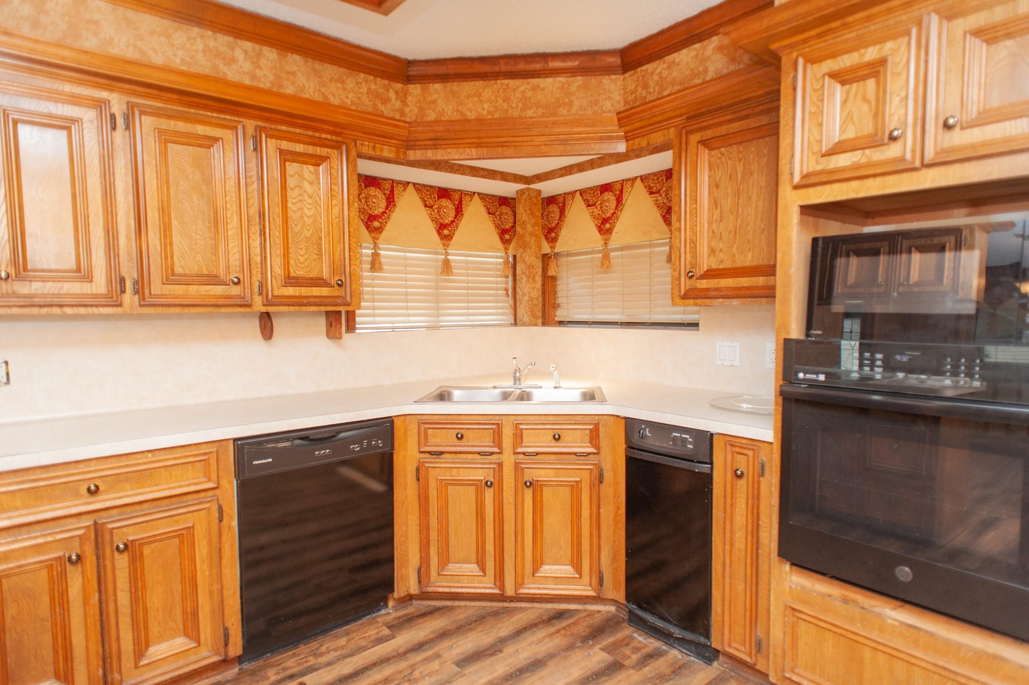2704 Pine Needle Lane, Pearland