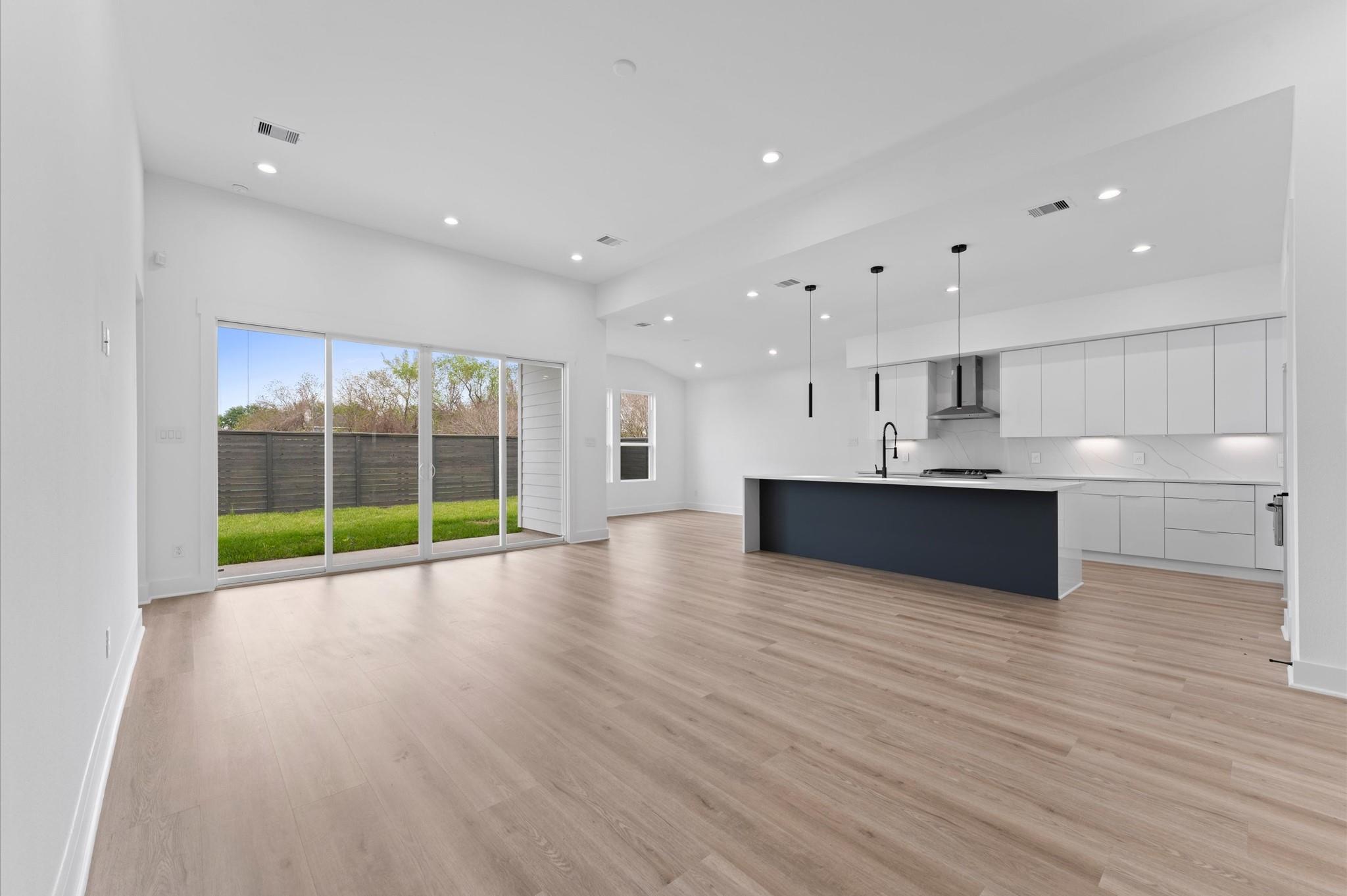 2711 Garden Hill Street