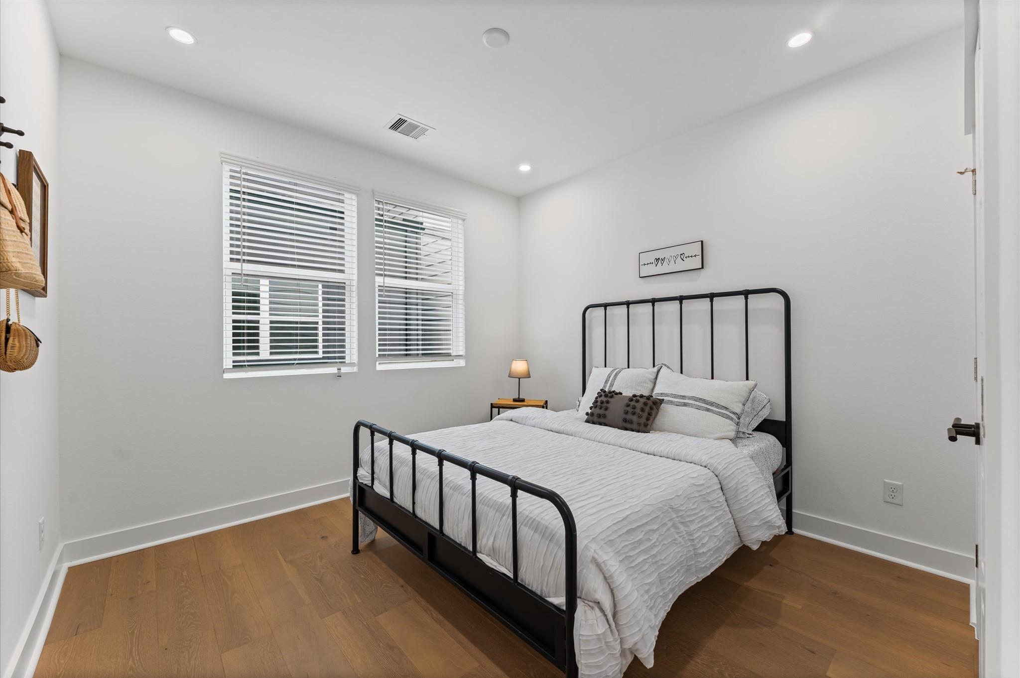 412 Neyland Street Unit: E