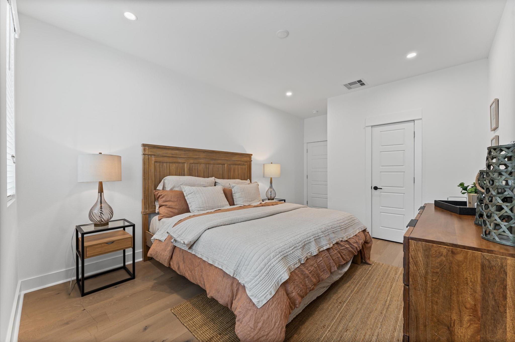 412 Neyland Street Unit: E