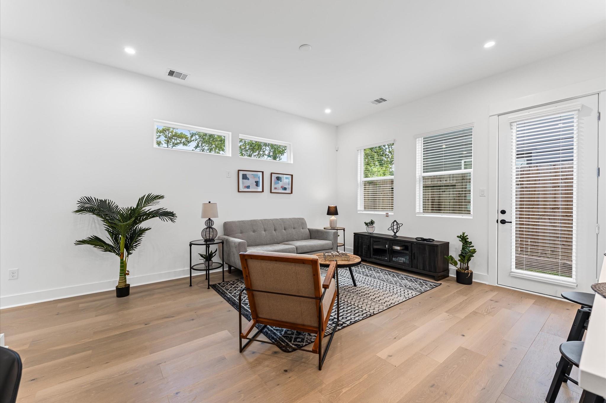 412 Neyland Street Unit: E