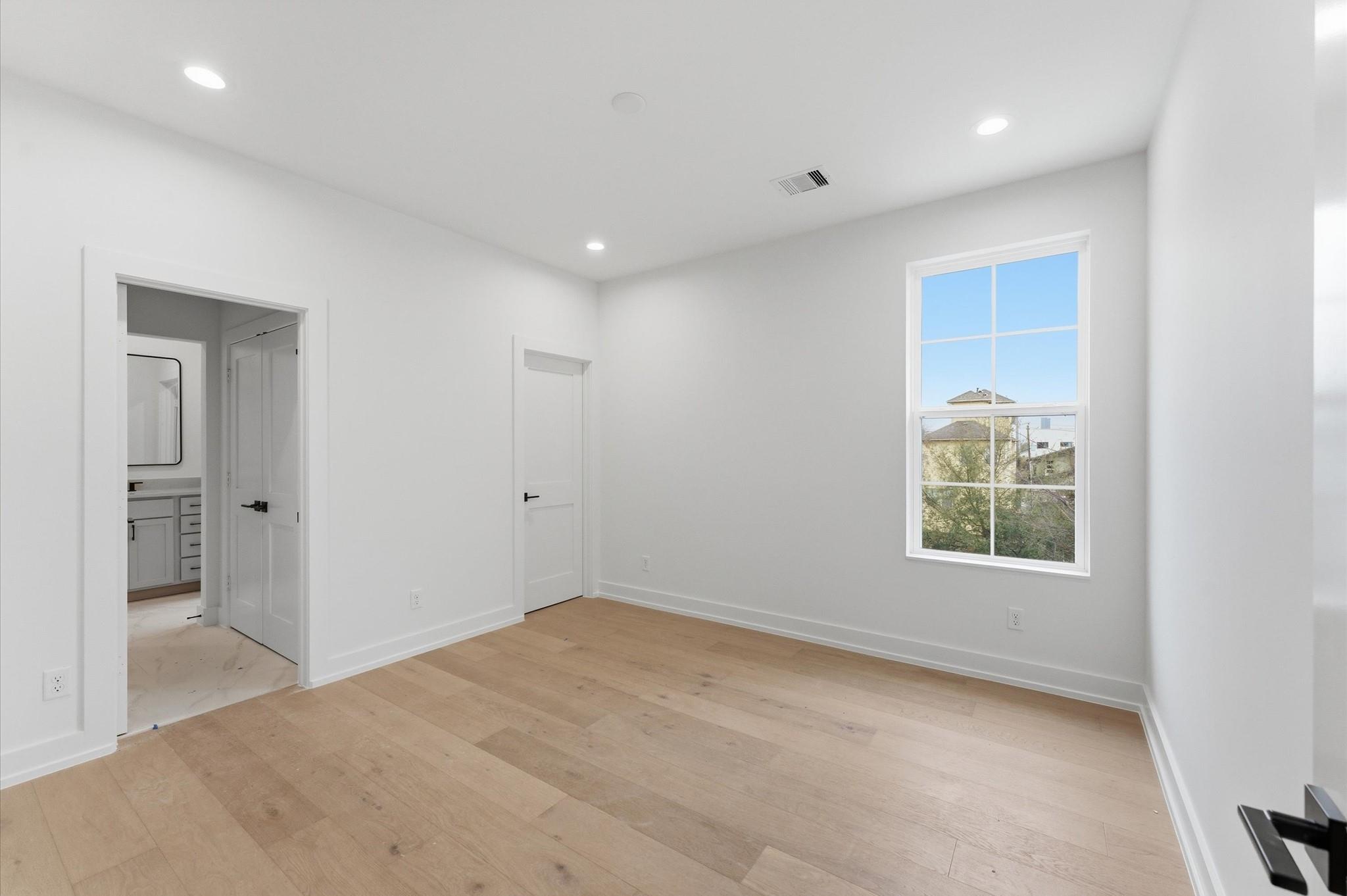 813A Lawrence Street