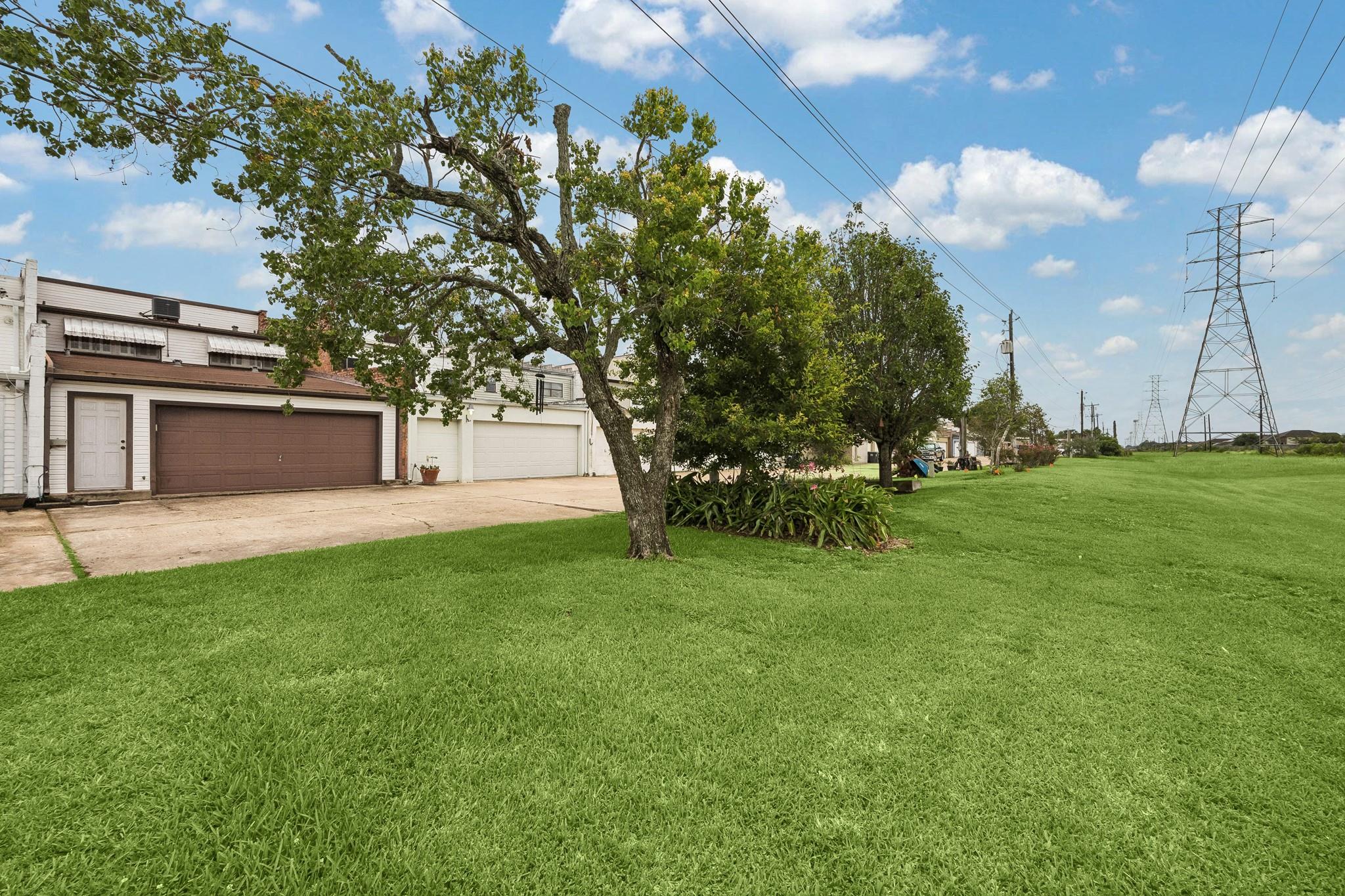 2454 Country Club Drive