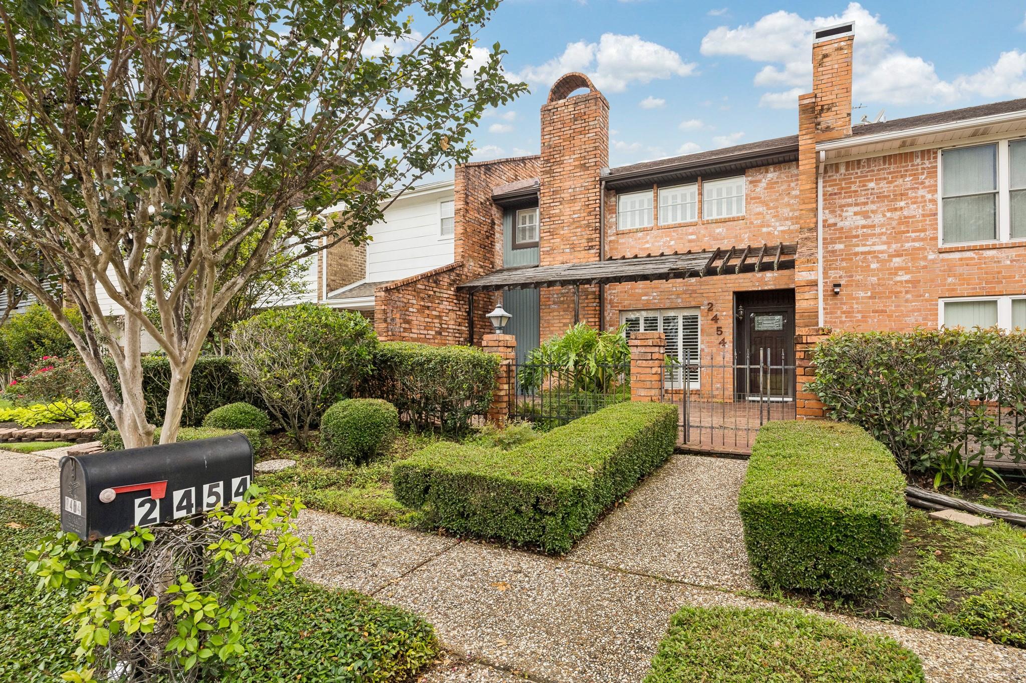 2454 Country Club Drive