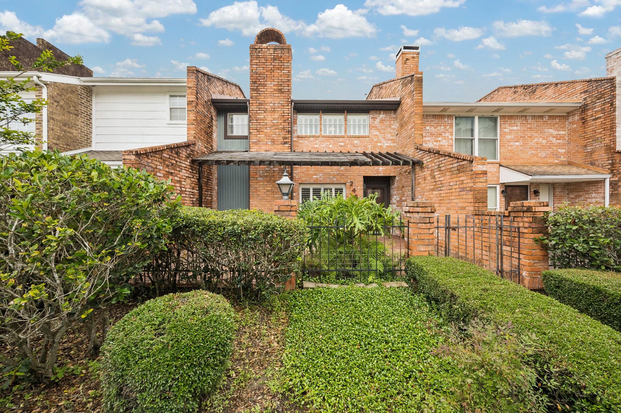 2454 Country Club Drive