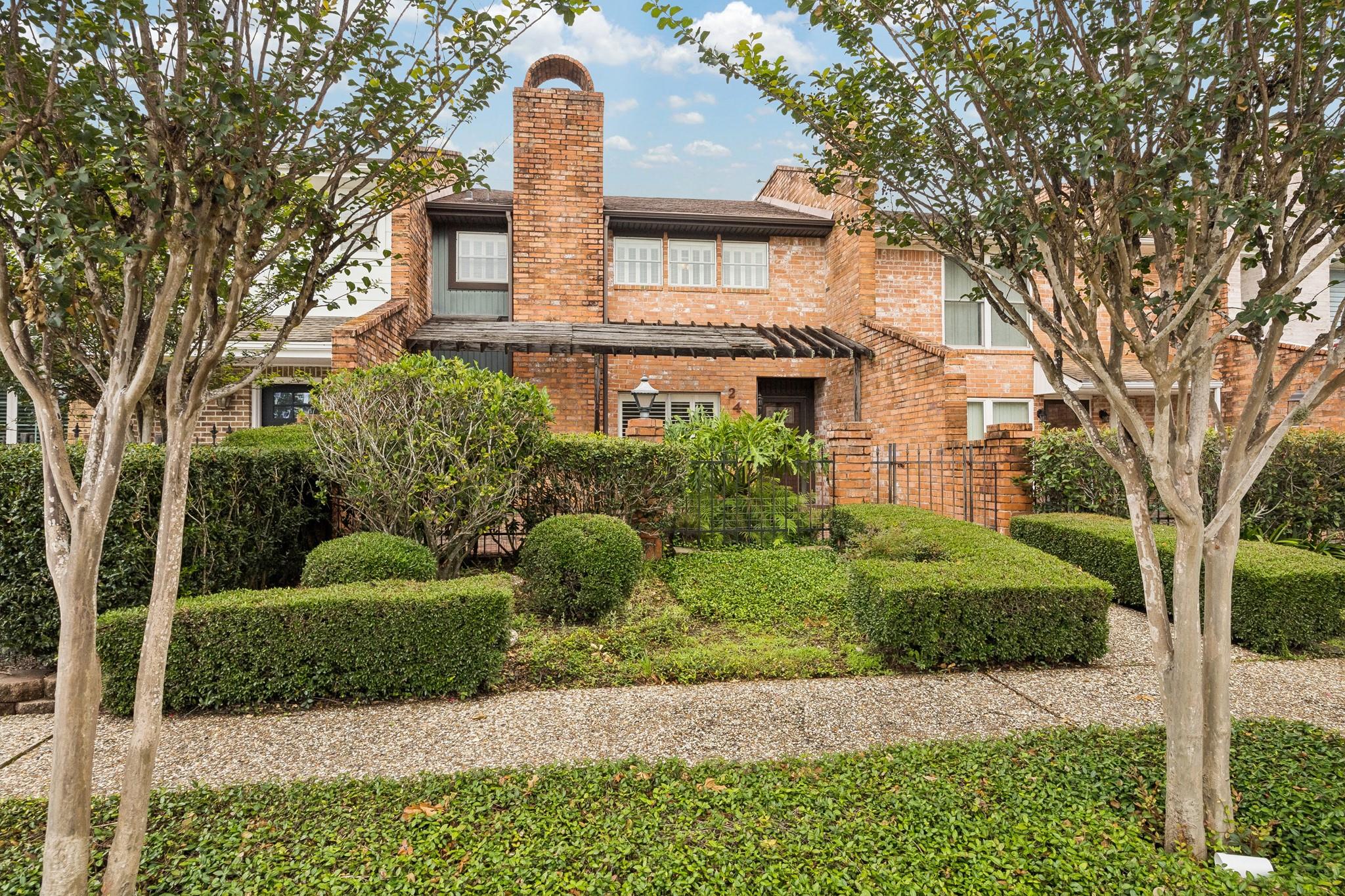 2454 Country Club Drive