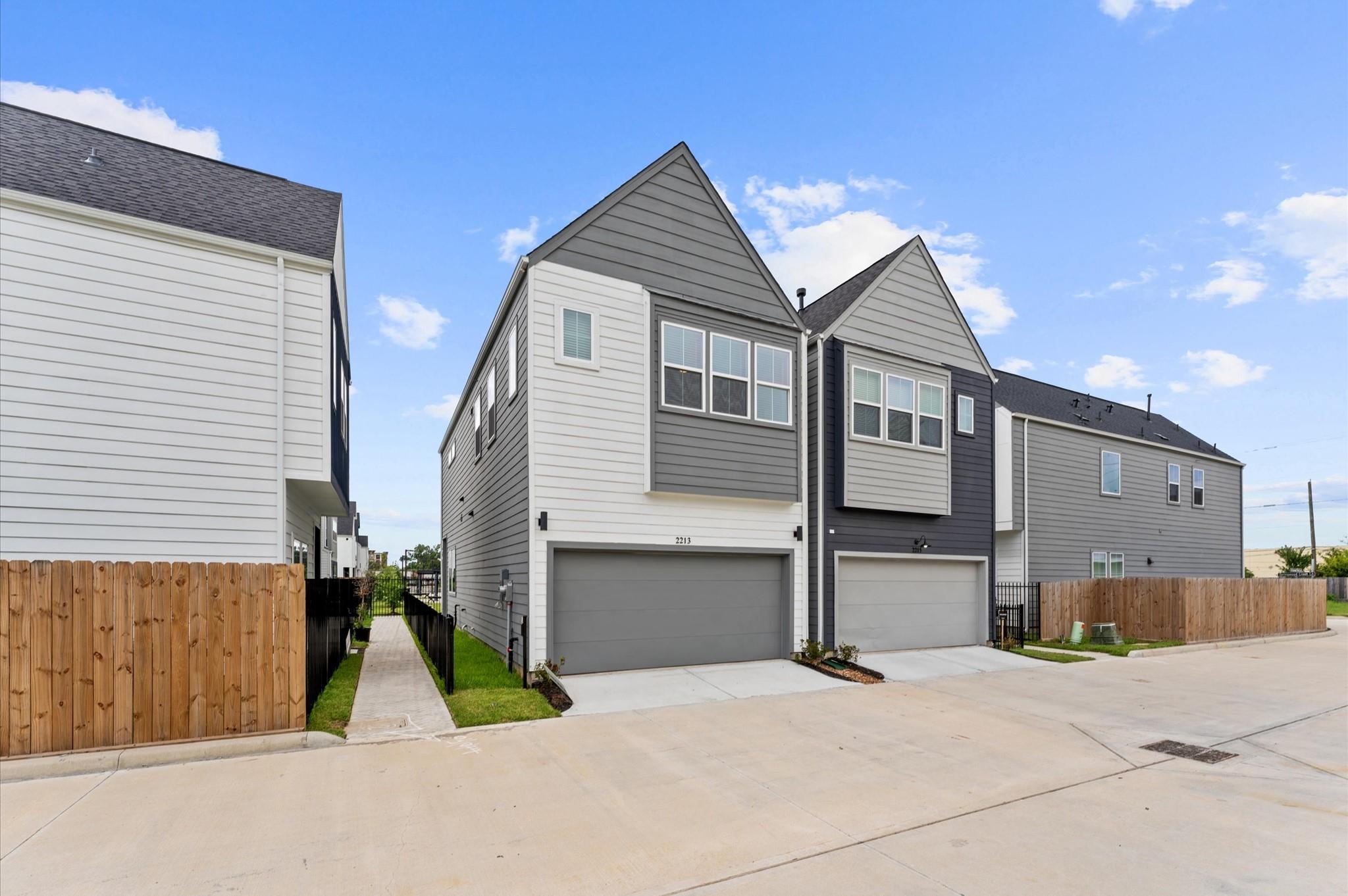 2213 Springwood Vista Lane