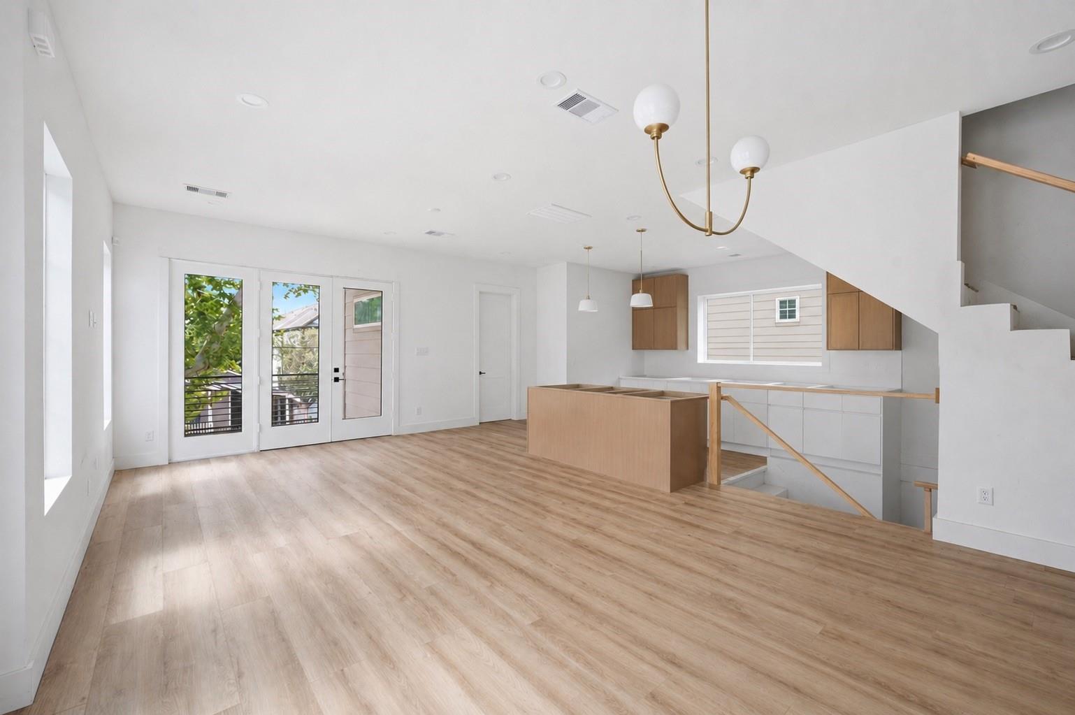 1107 E 24th Street