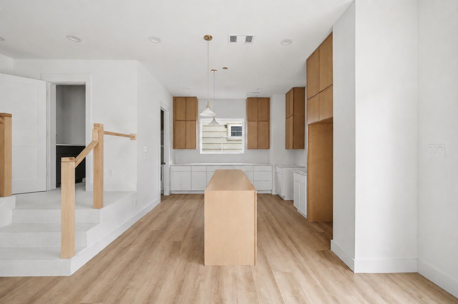 1107 E 24th Street