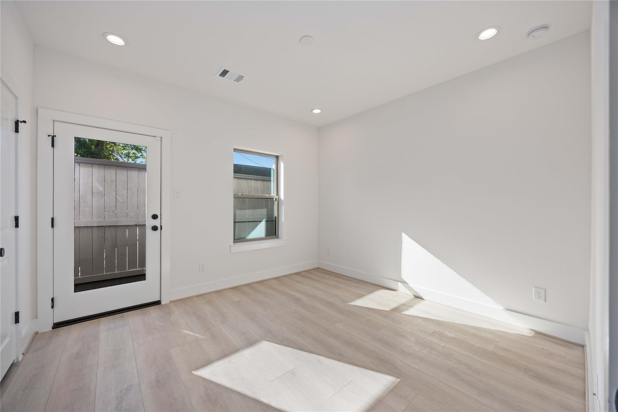 2524 Live Oak Street