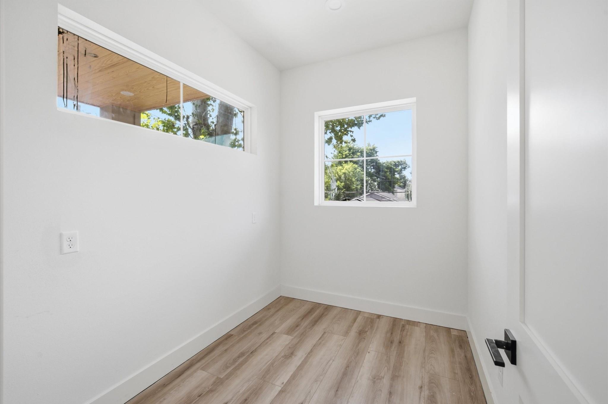 1109 E 24th Street