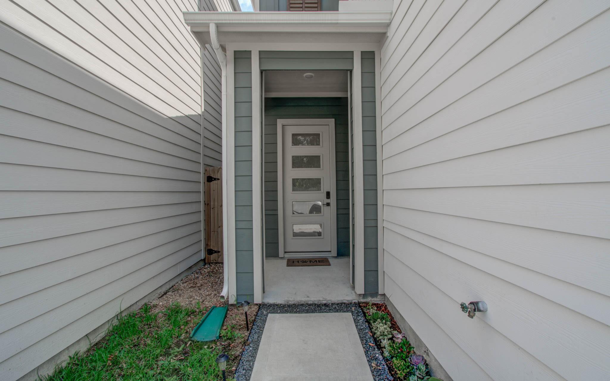 970 Highland Sound Lane