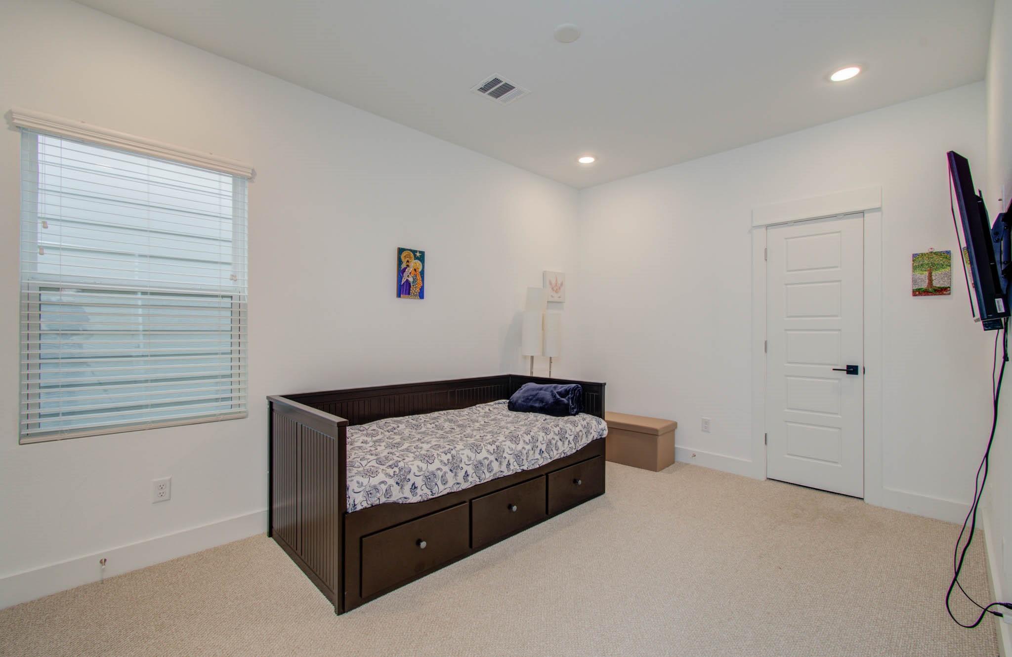 970 Highland Sound Lane