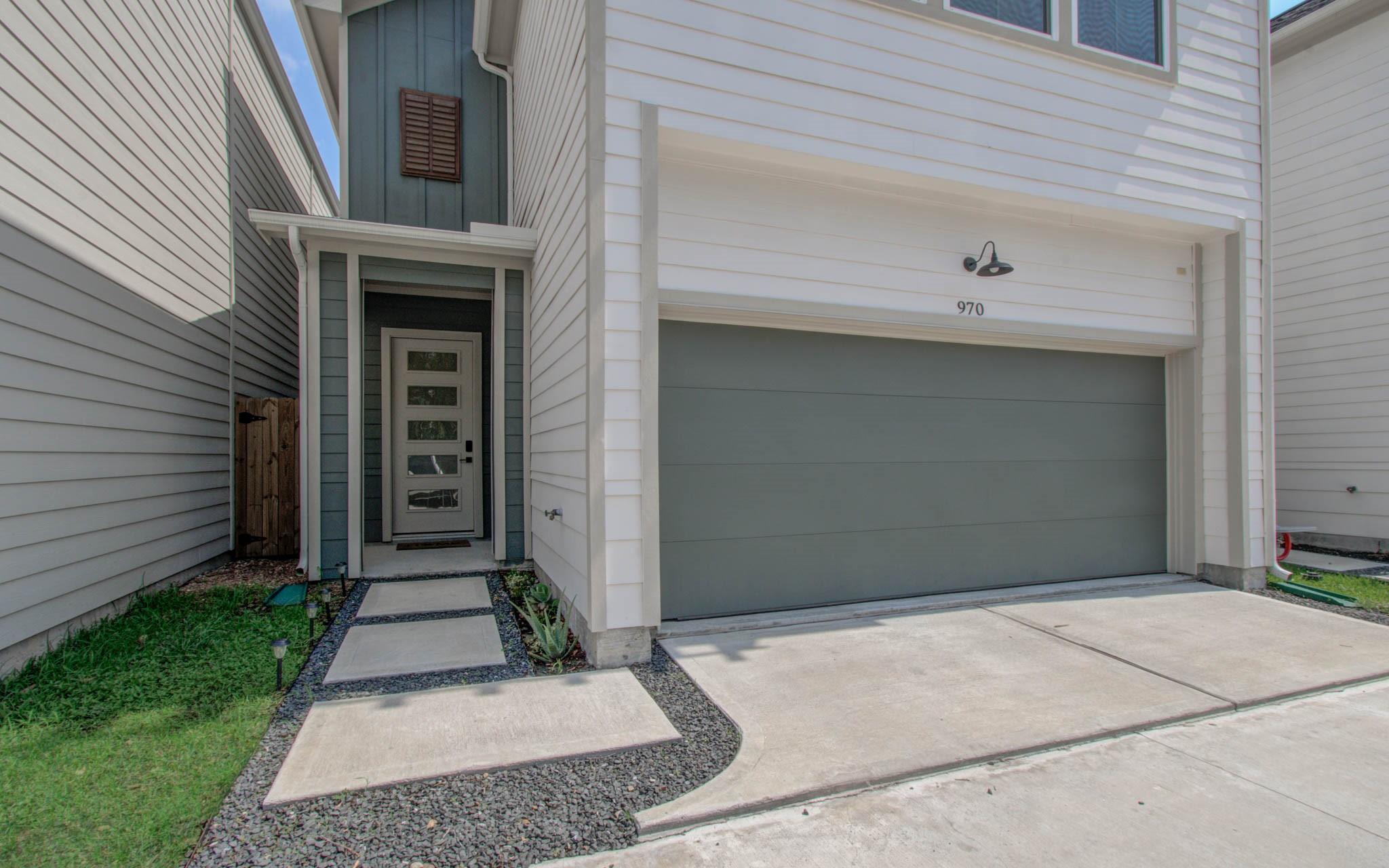 970 Highland Sound Lane