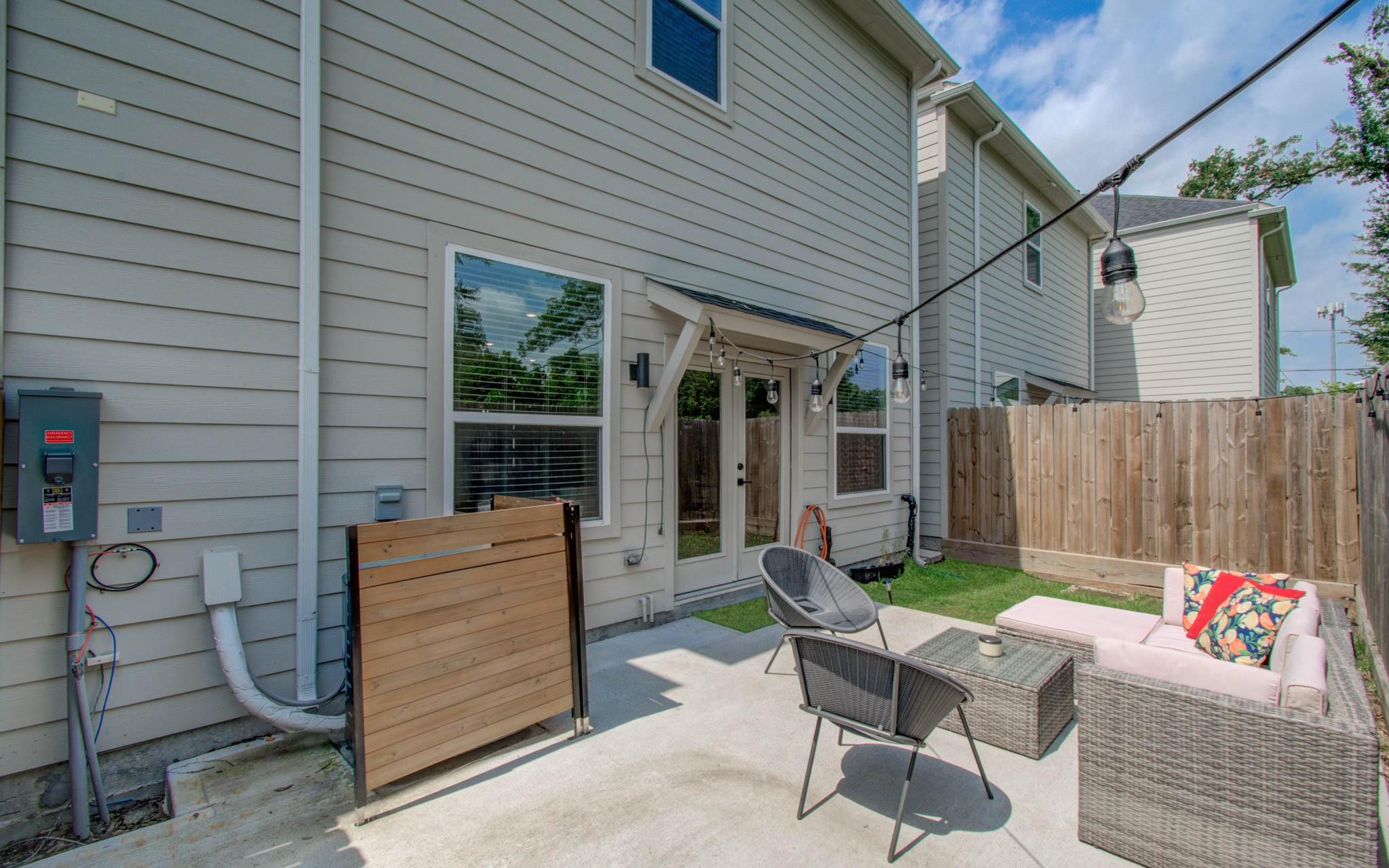 970 Highland Sound Lane