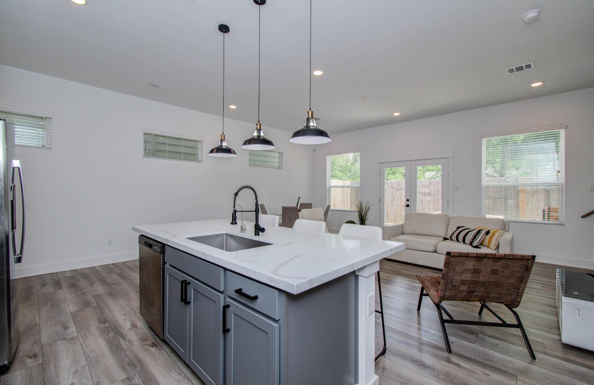 970 Highland Sound Lane