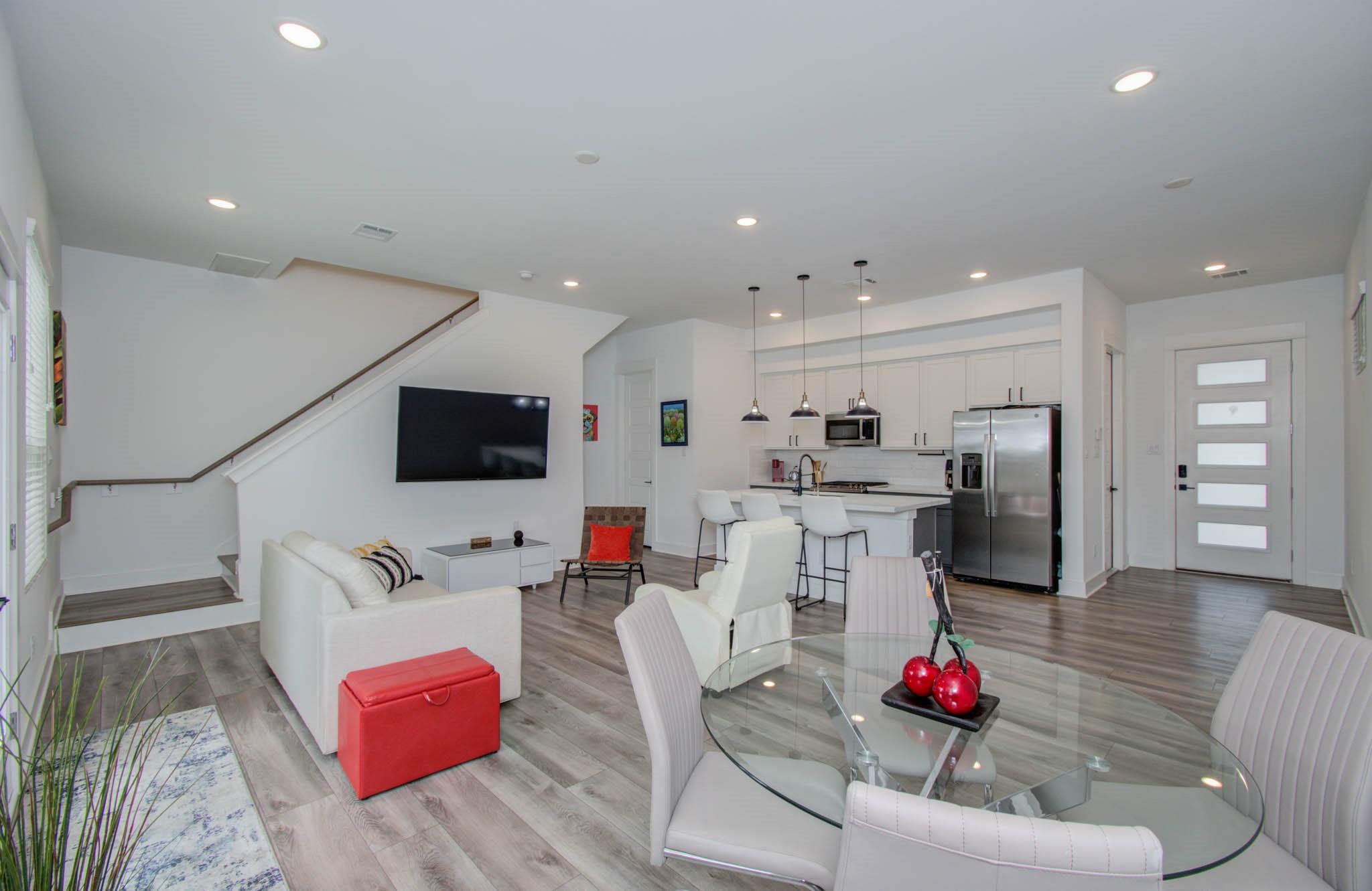 970 Highland Sound Lane