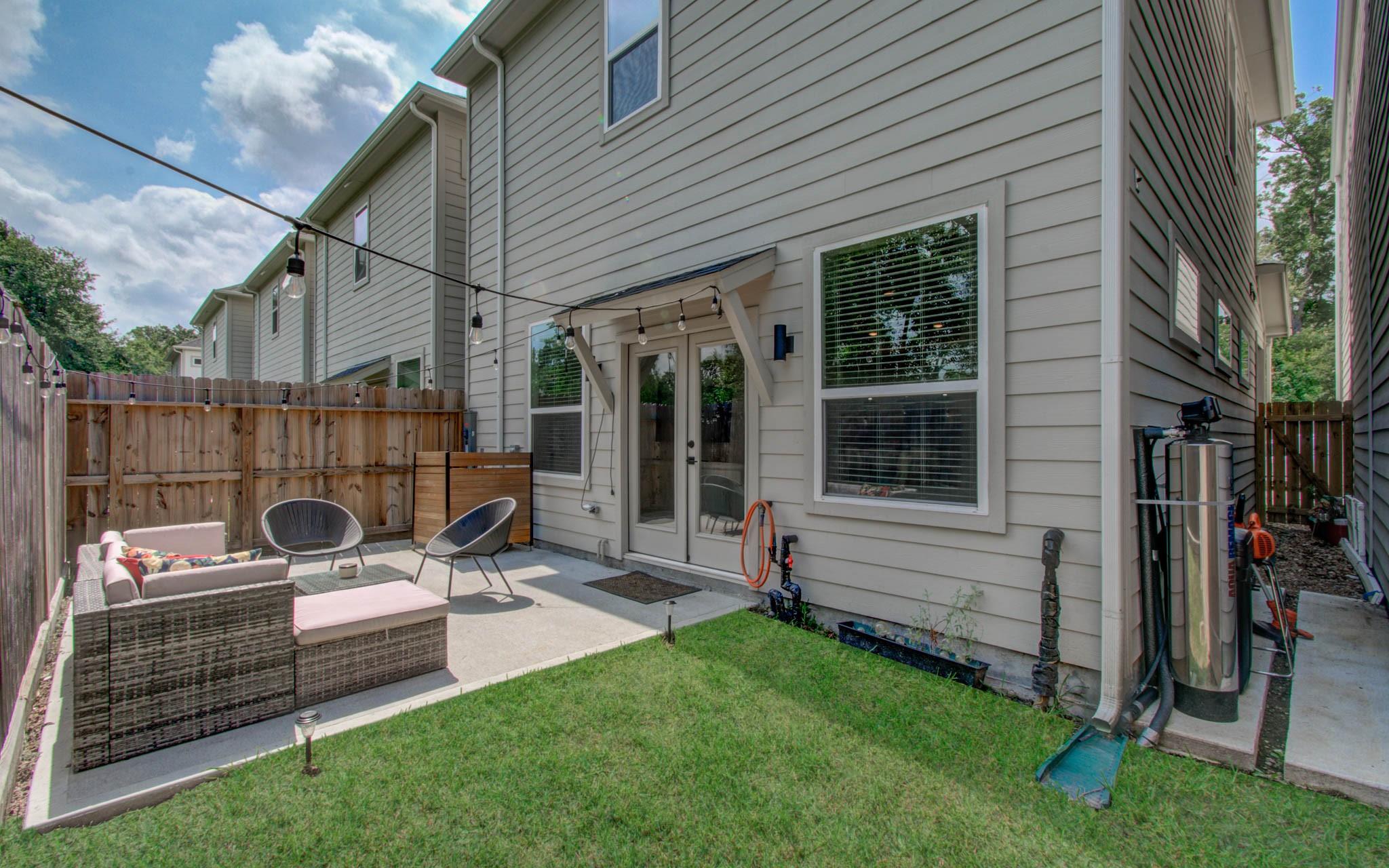 970 Highland Sound Lane