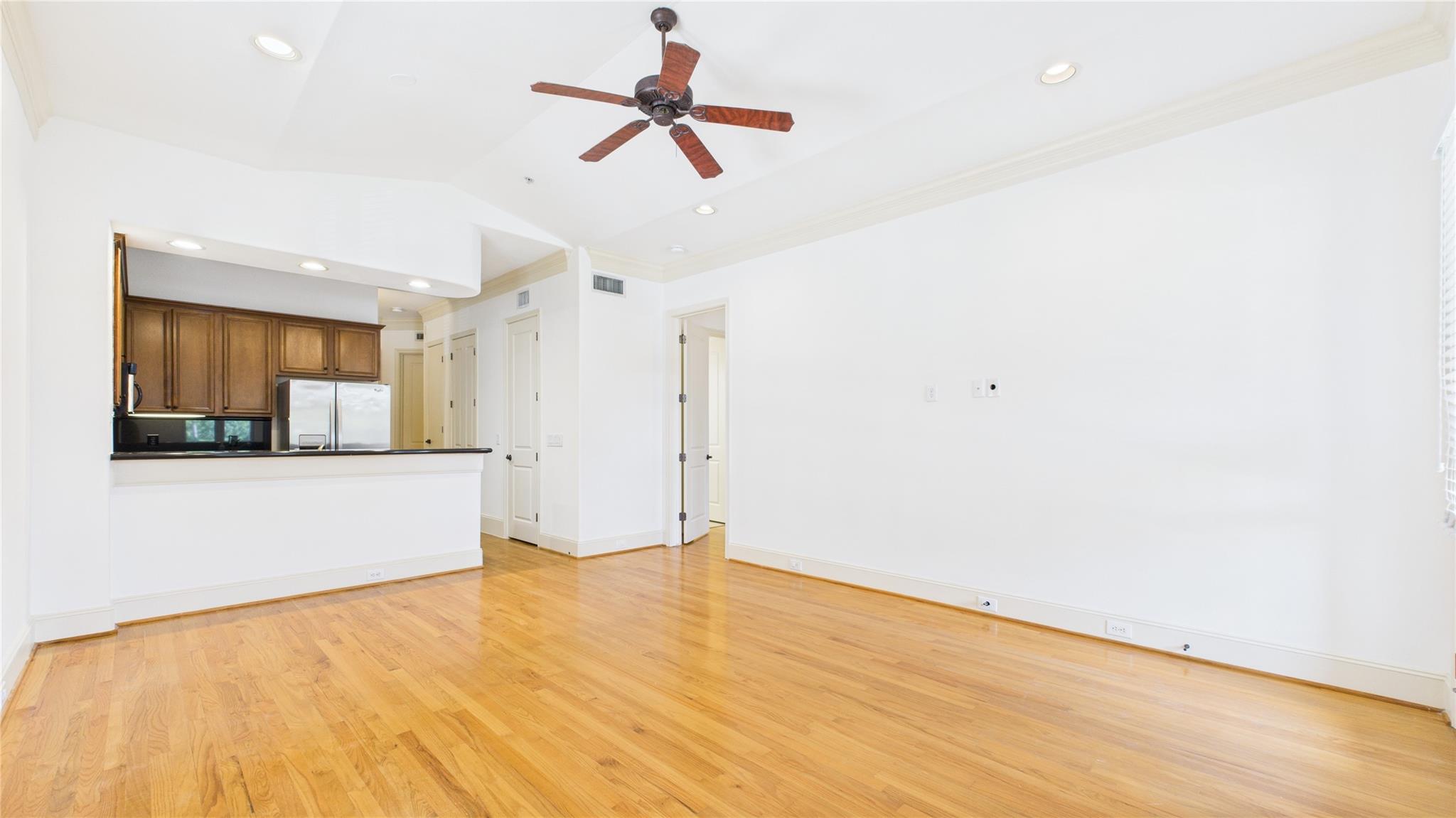 58 Briar Hollow Lane