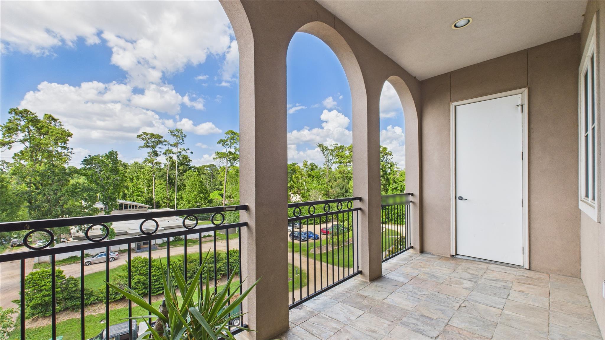 58 Briar Hollow Lane