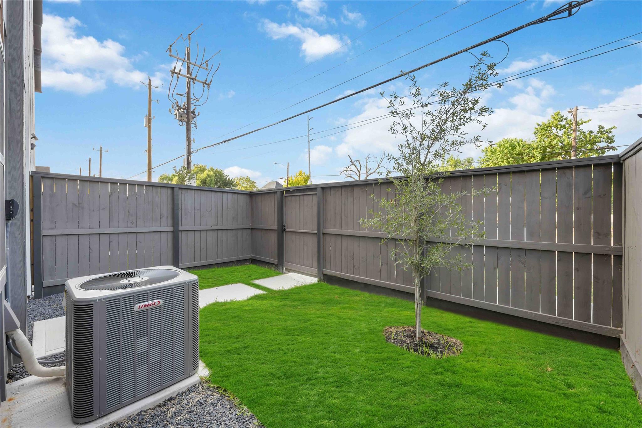 2530 Live Oak Street