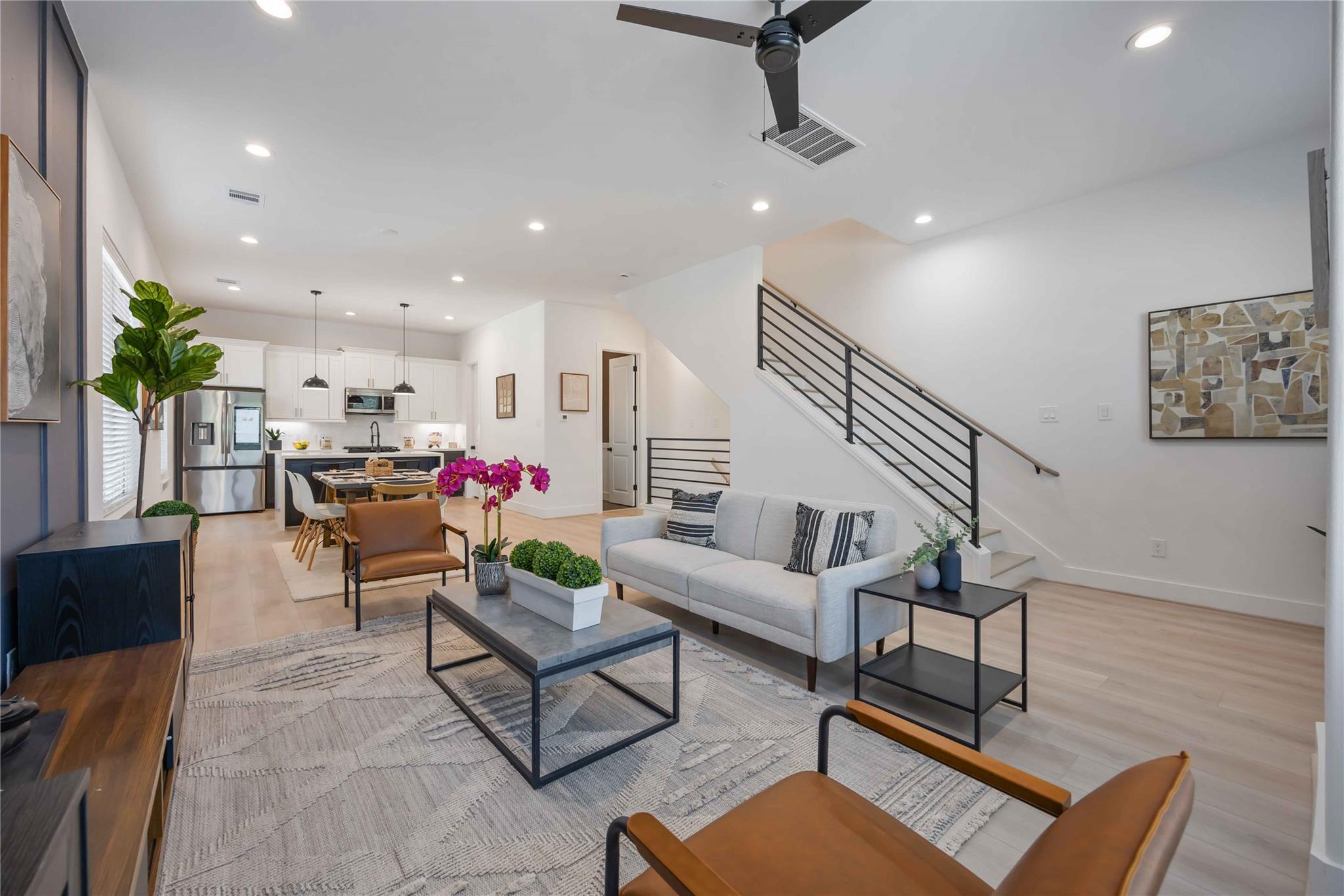 2530 Live Oak Street