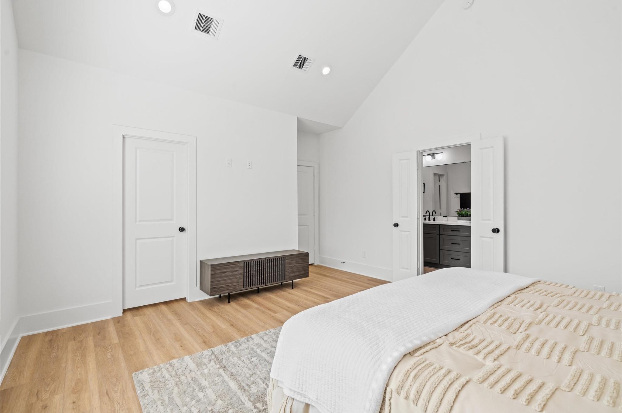 5216 Green Pine Tree Drive