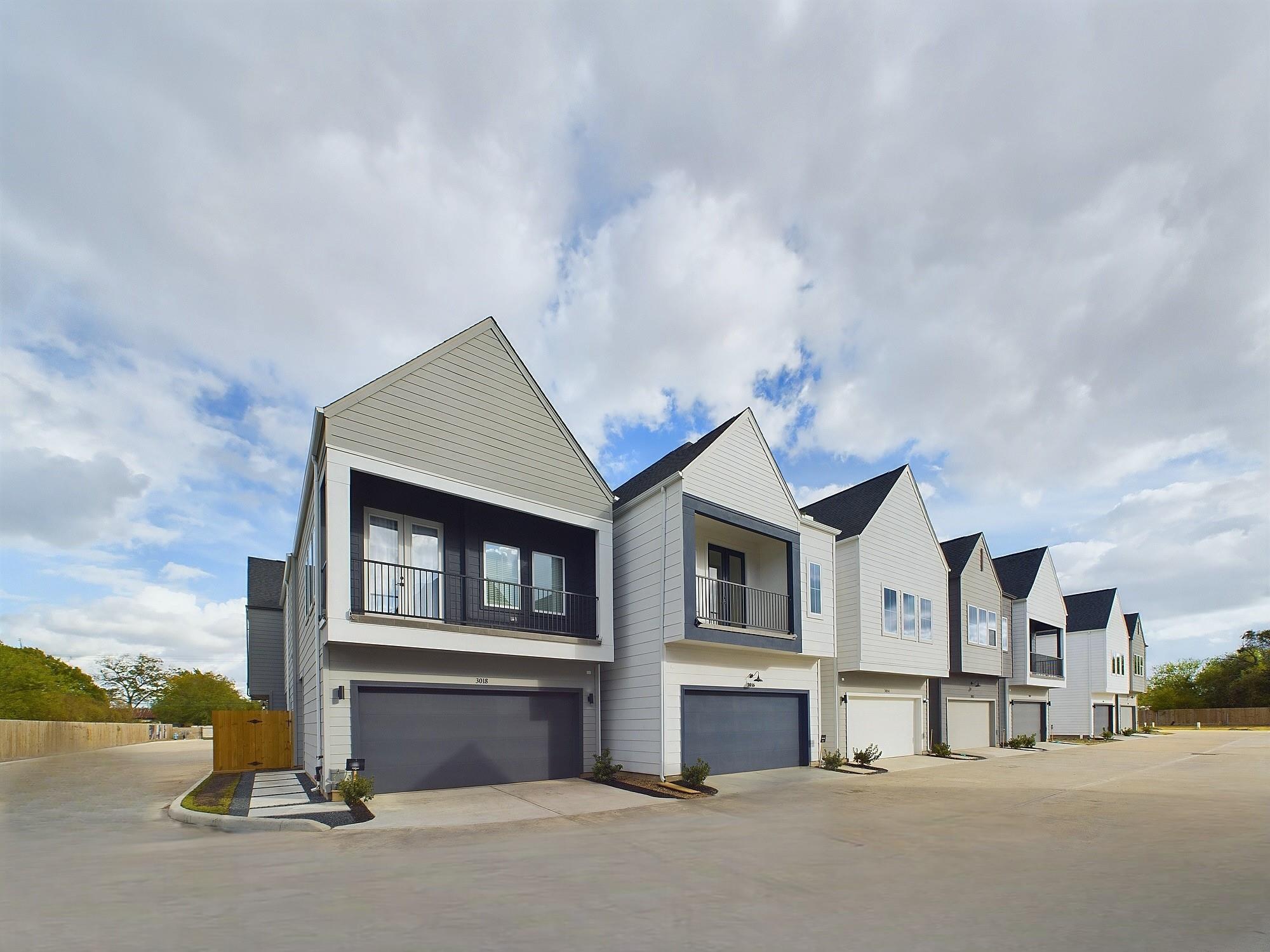 2704 Jensen Vista Lane