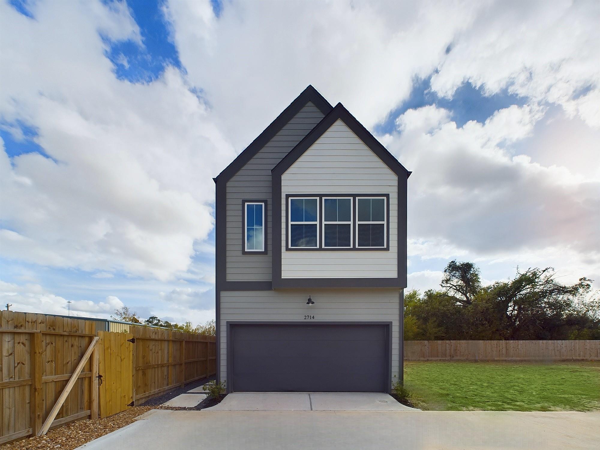 2704 Jensen Vista Lane