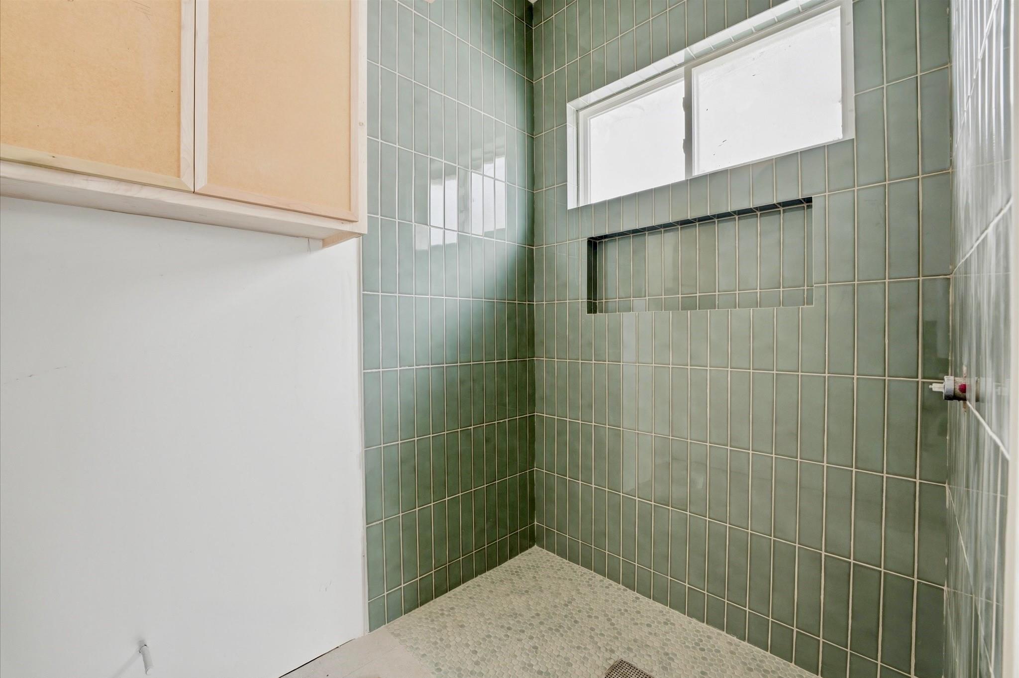 609 E 25th Street