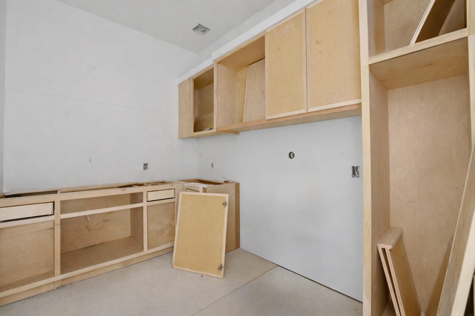 609 E 25th Street
