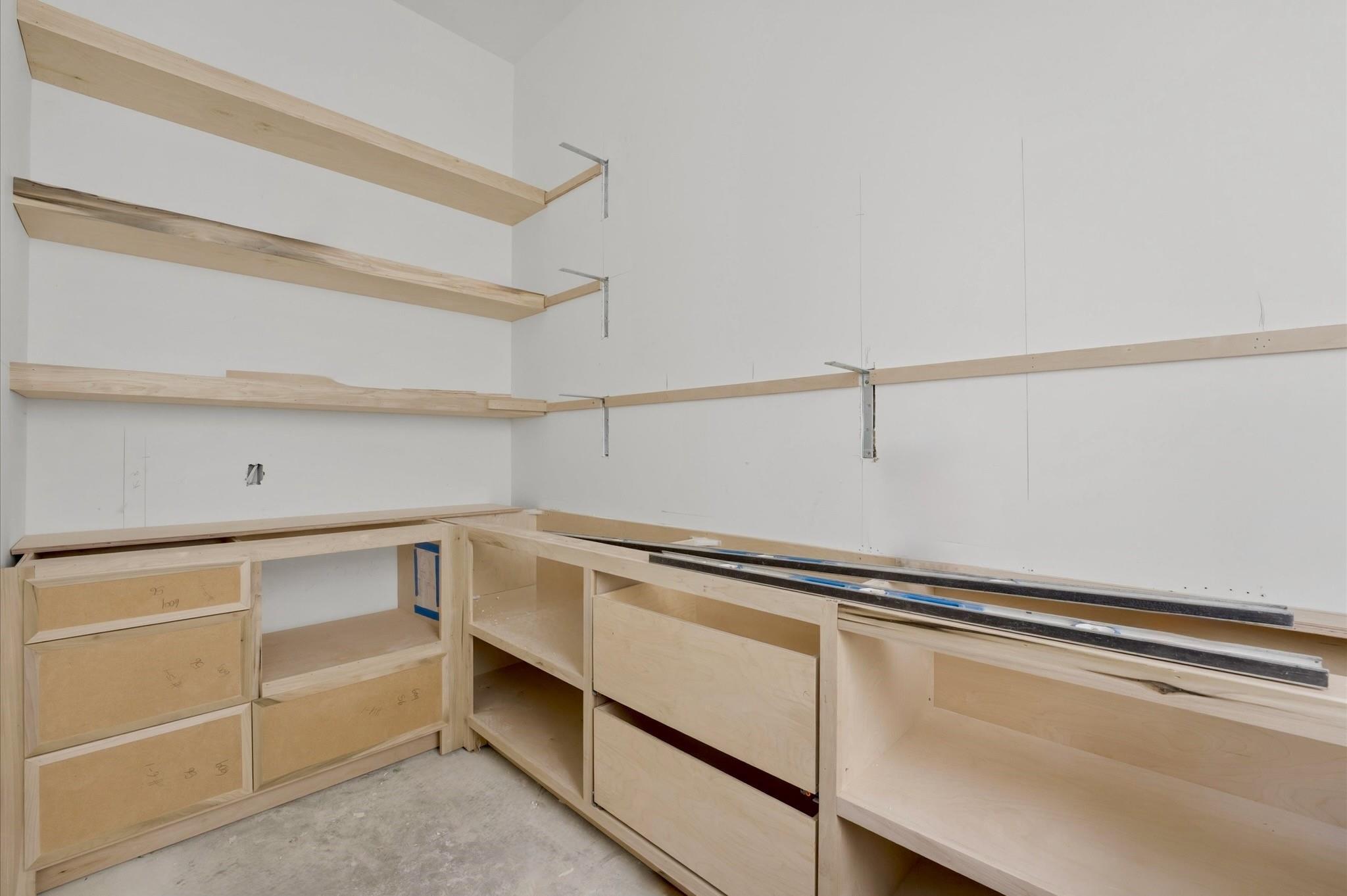 609 E 25th Street