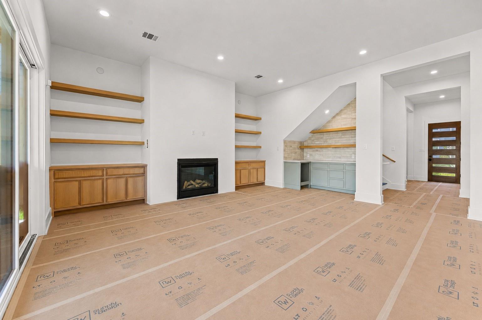 609 E 25th Street