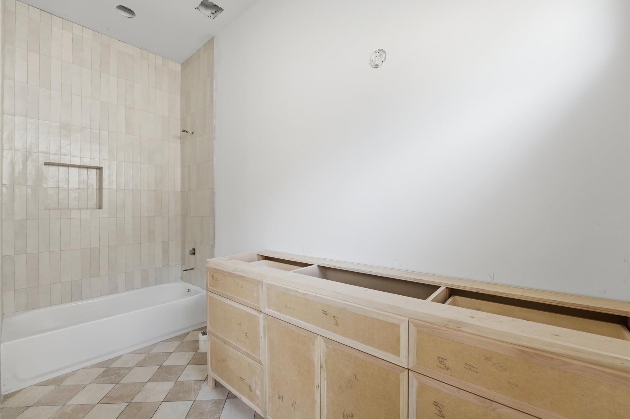 609 E 25th Street