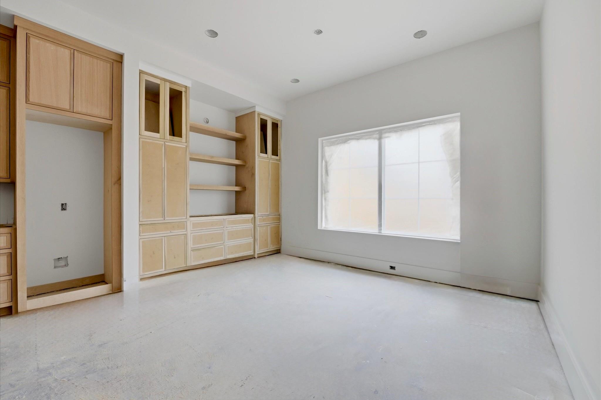 609 E 25th Street