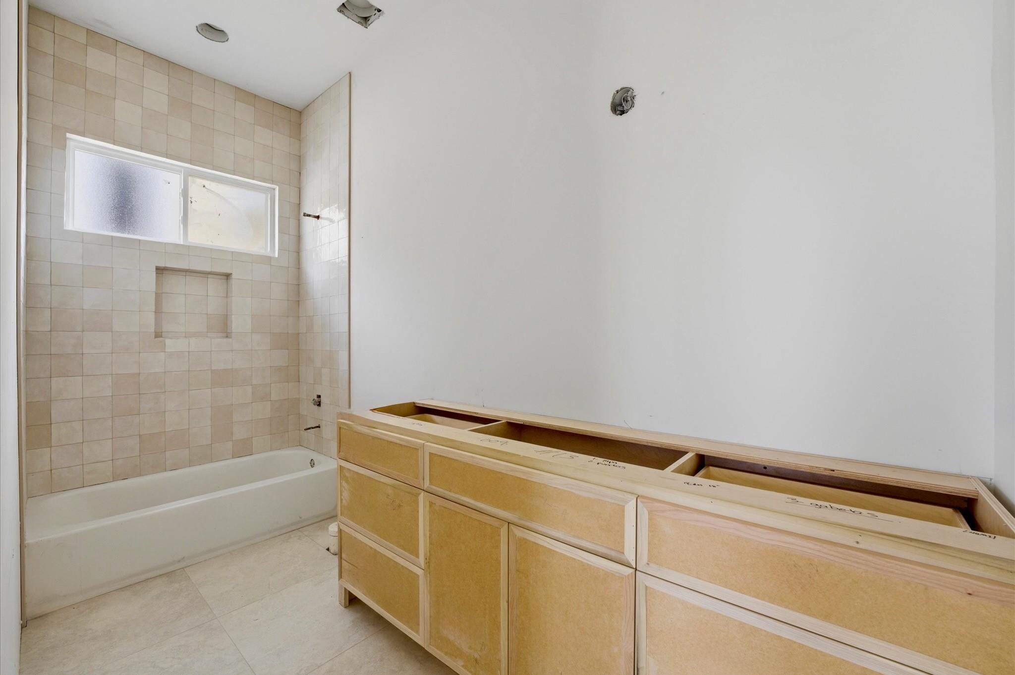 609 E 25th Street