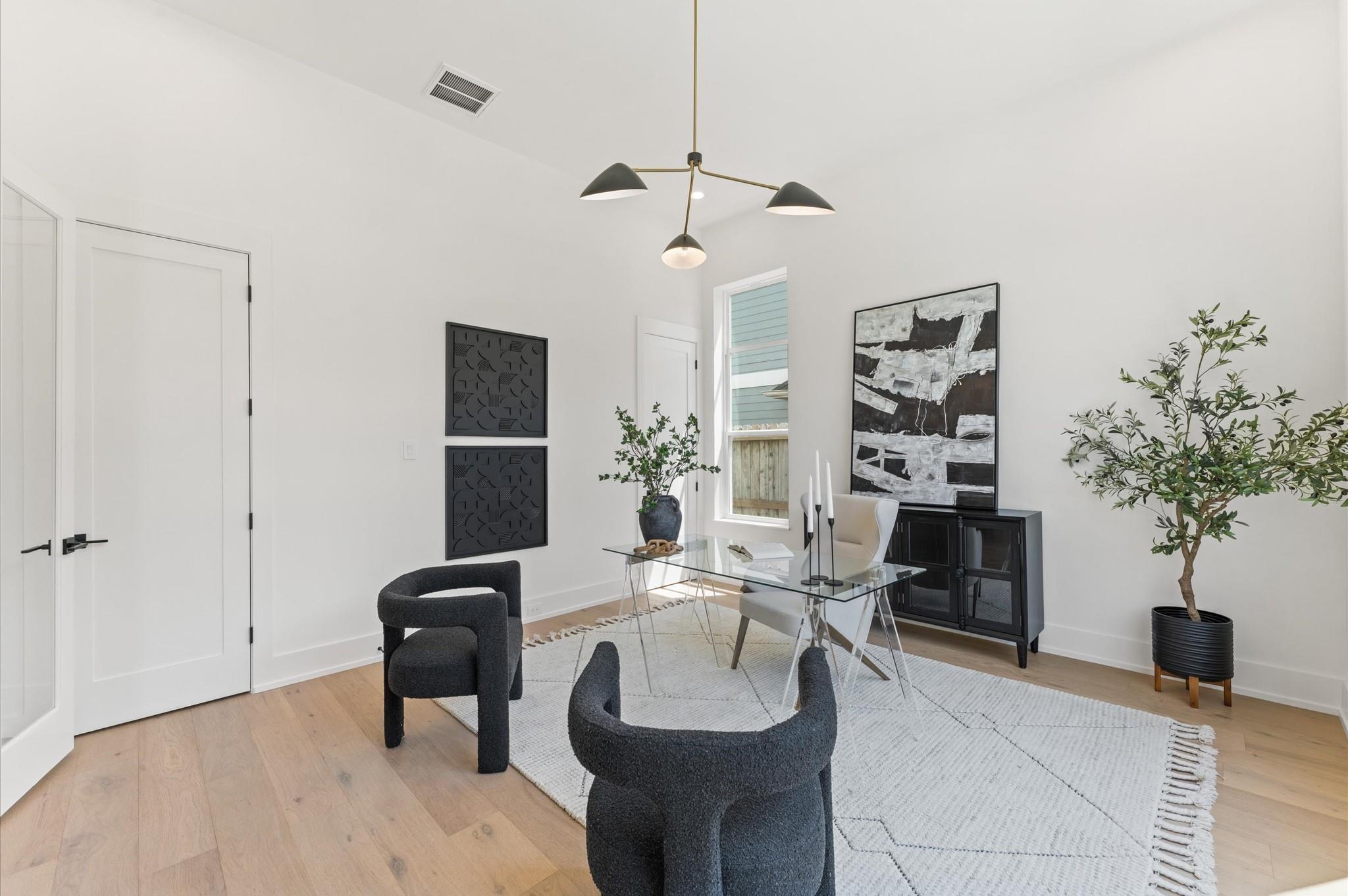 609 E 25th Street