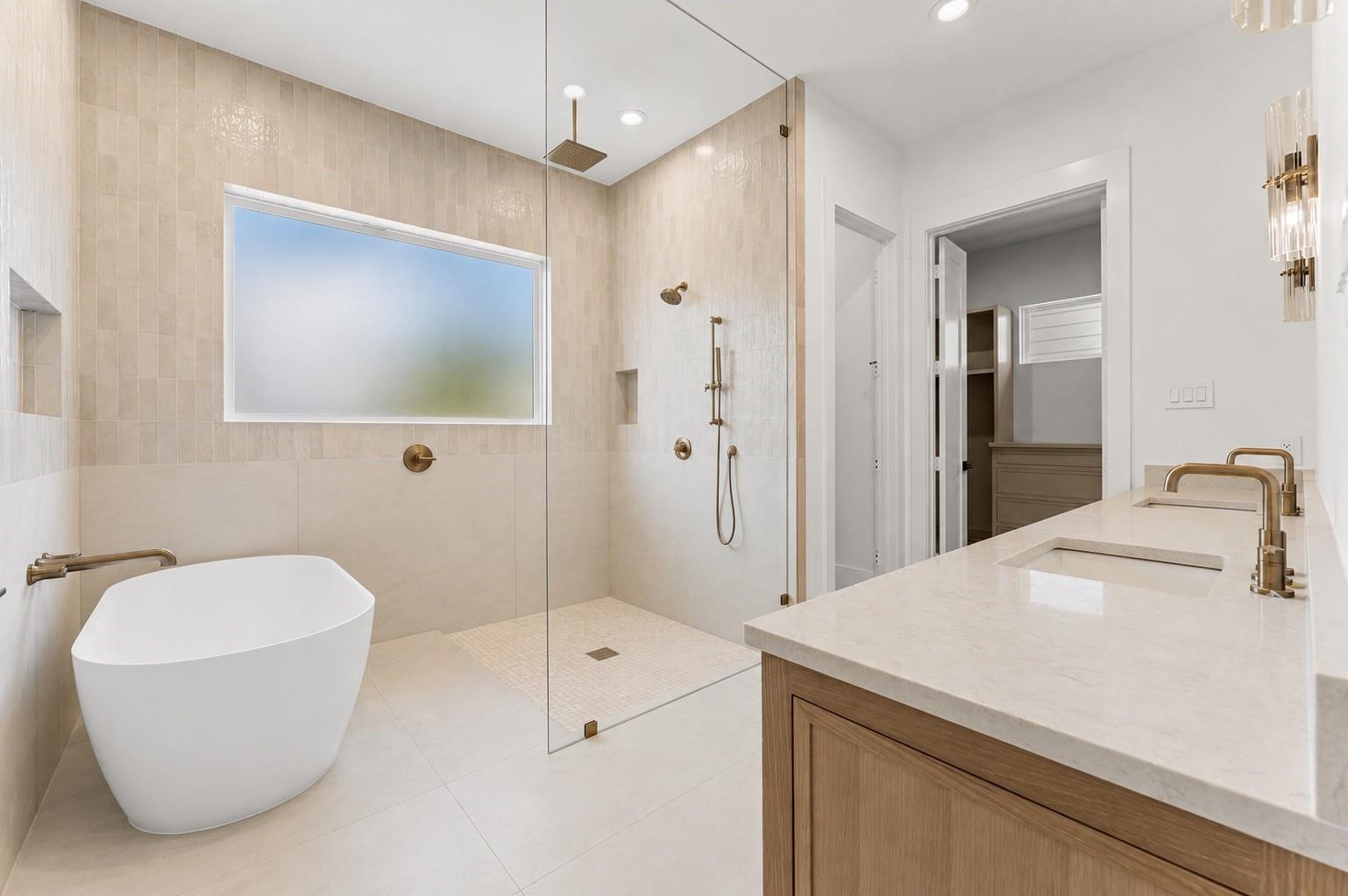 609 E 25th Street