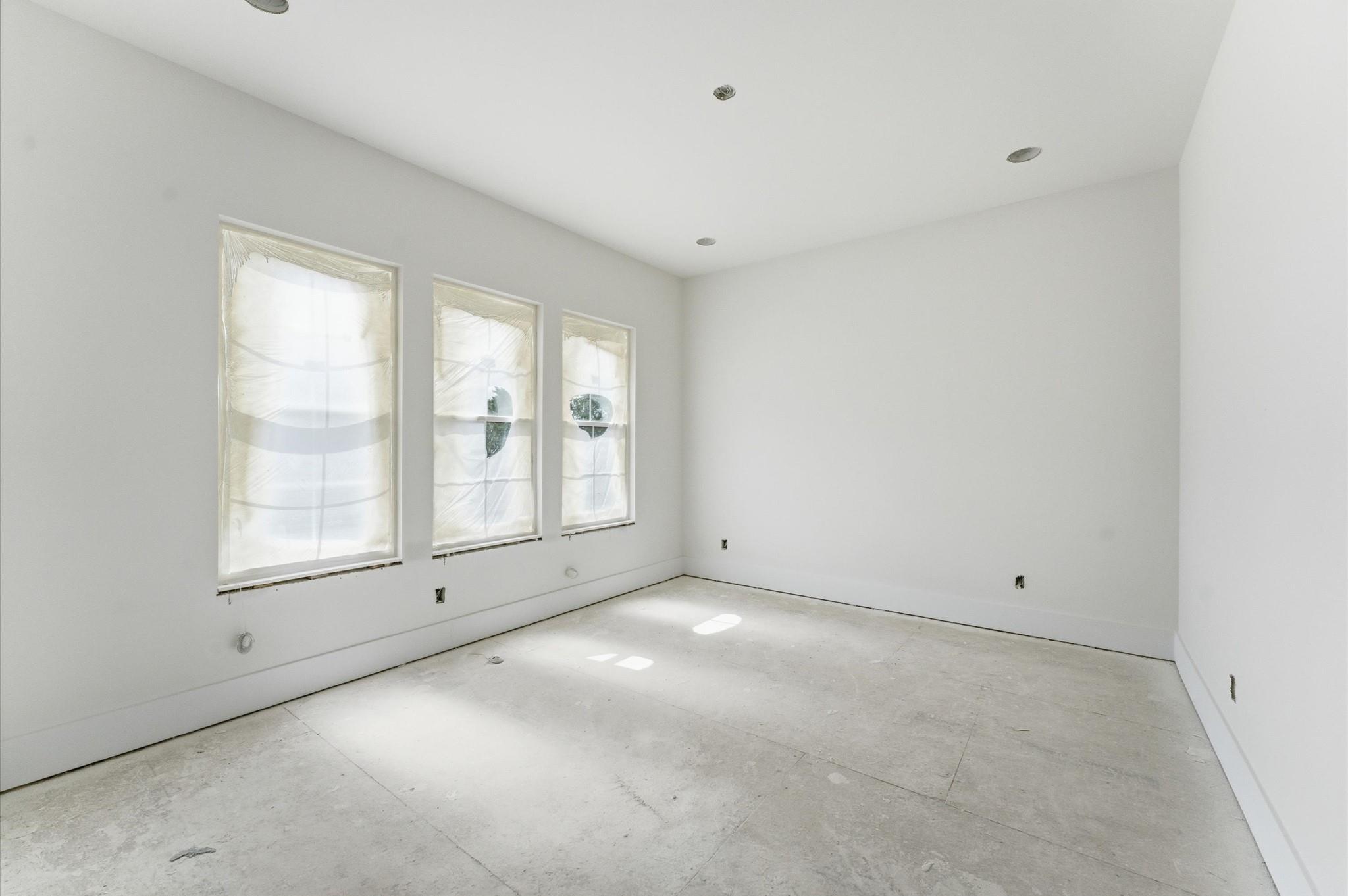 609 E 25th Street