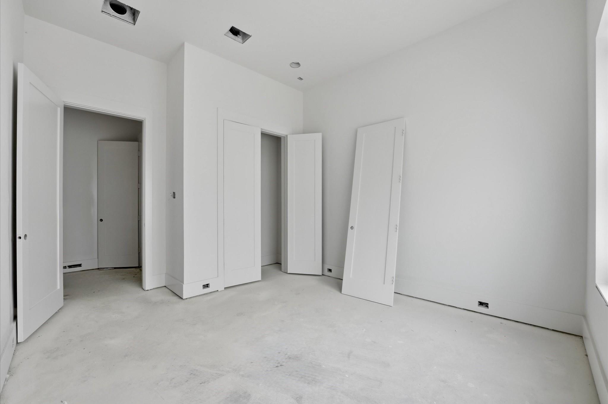 609 E 25th Street