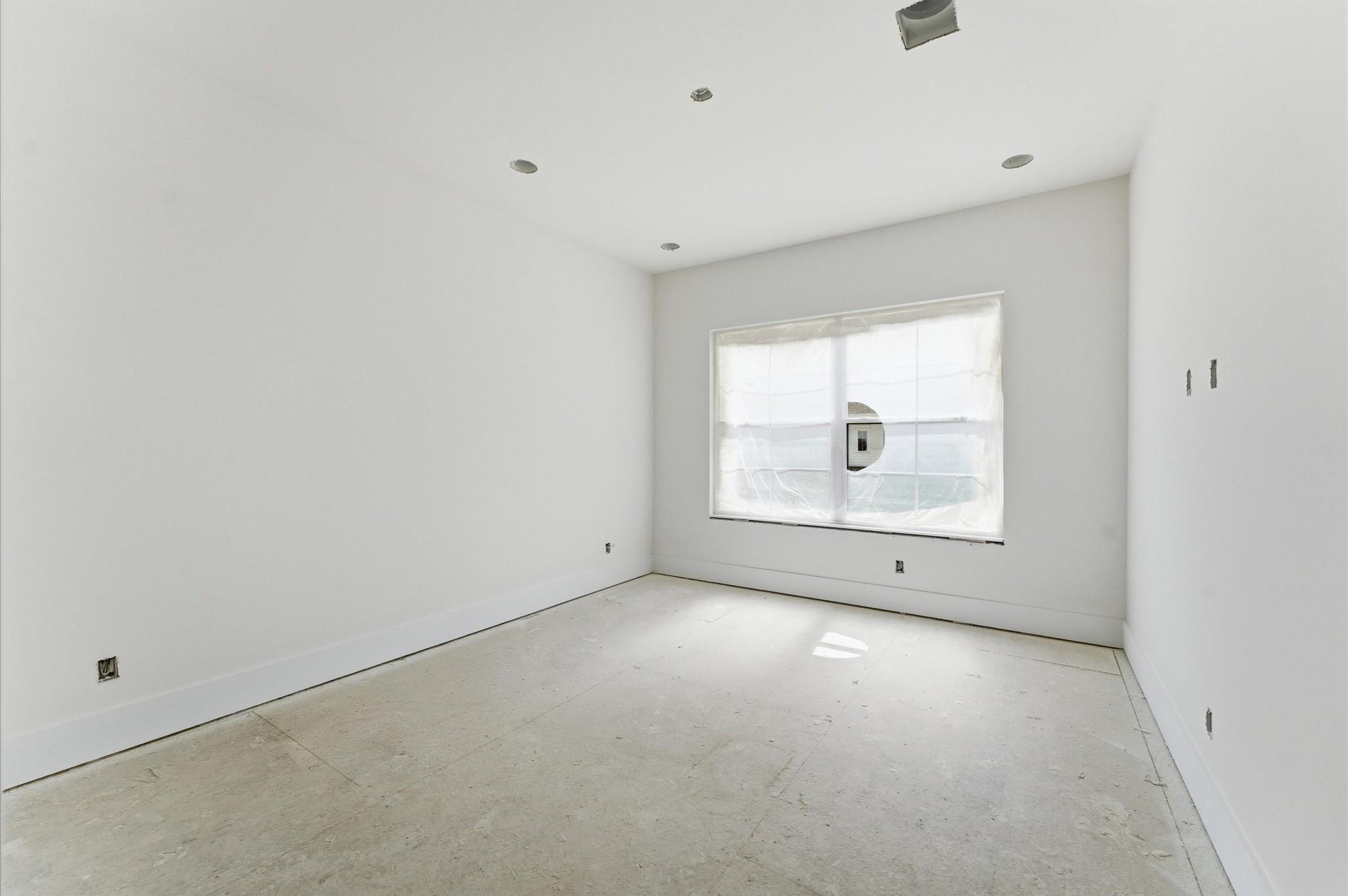 609 E 25th Street