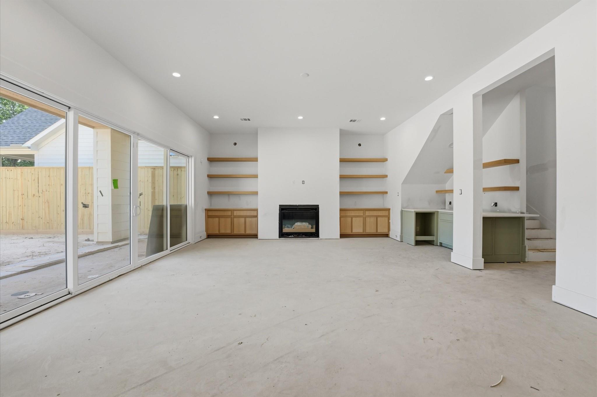 609 E 25th Street